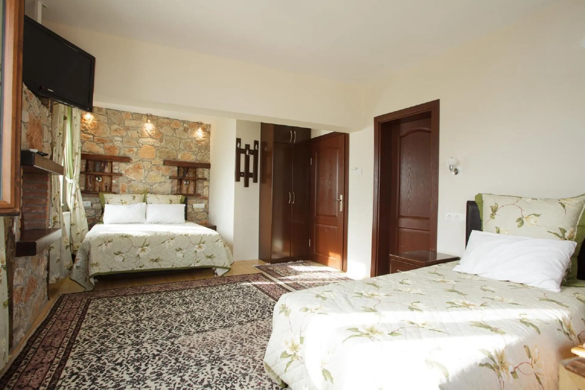 TV and multimedia, Bed in Fulya Pension