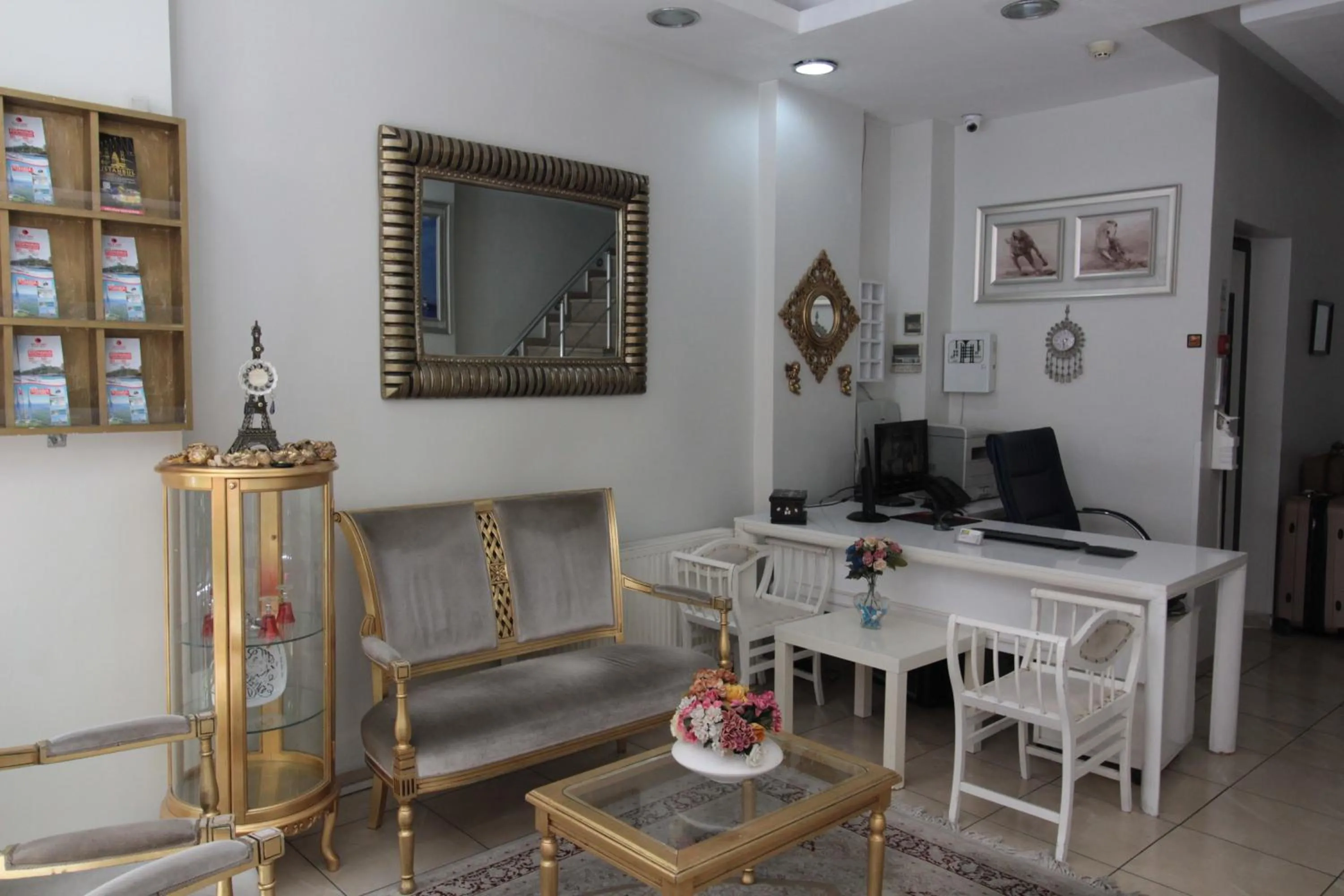 Lobby or reception in Lemon Residence