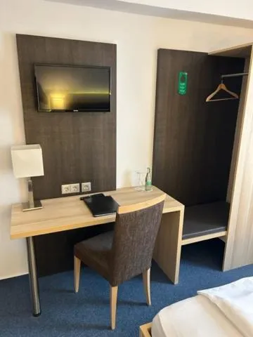 Bed in Hotel Kaiserhof