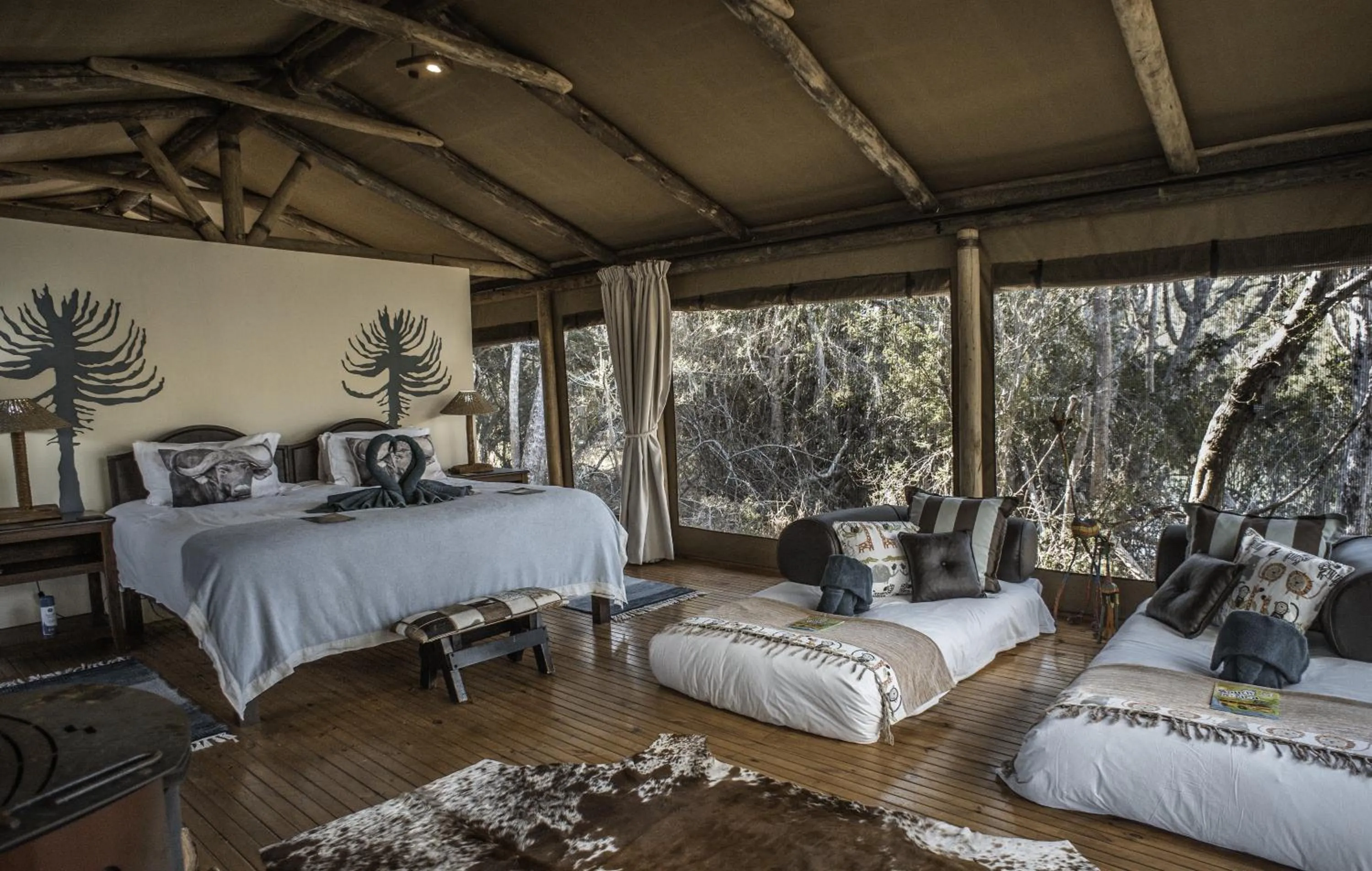 Bed in Sibuya Game Reserve and Lodge