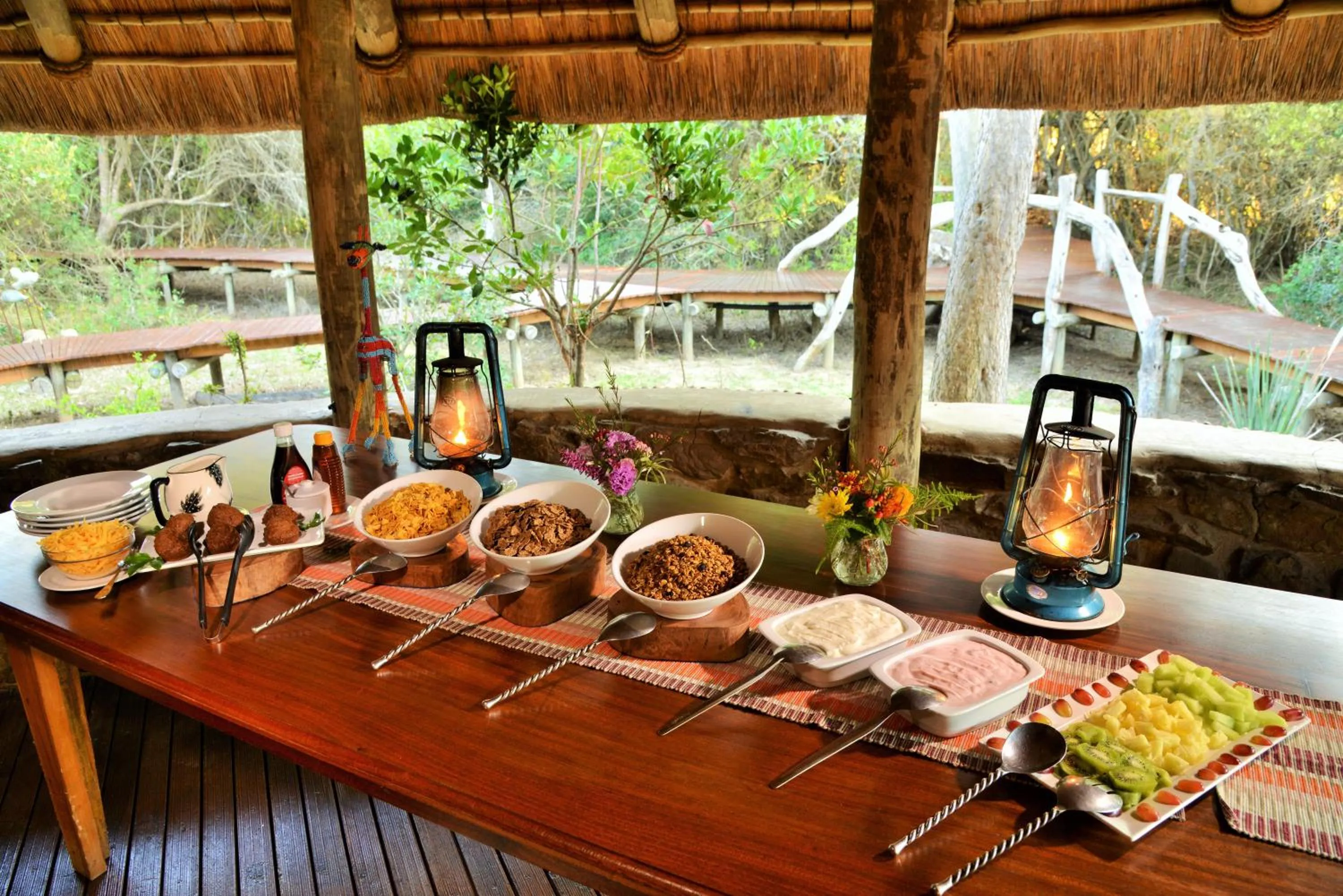 Breakfast in Sibuya Game Reserve and Lodge