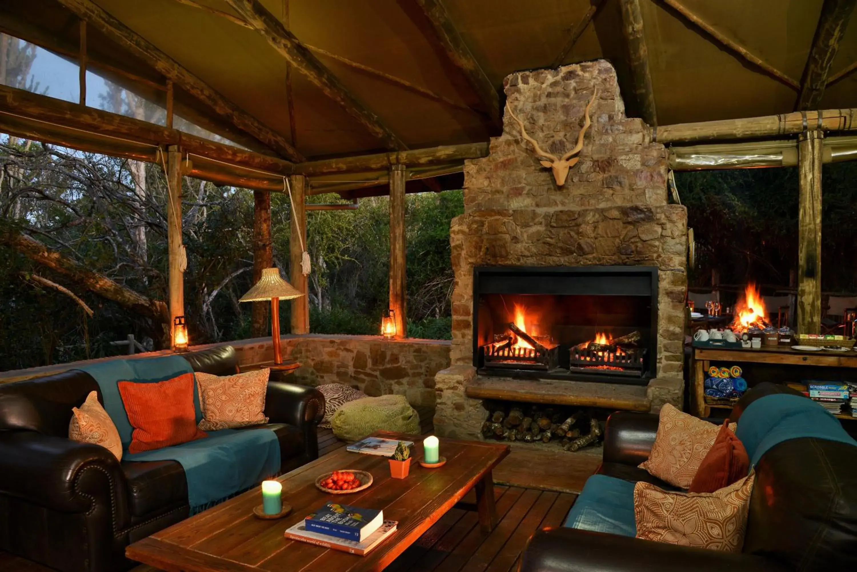 Lounge or bar in Sibuya Game Reserve and Lodge Lounge or bar in Sibuya Game Reserve and Lodge