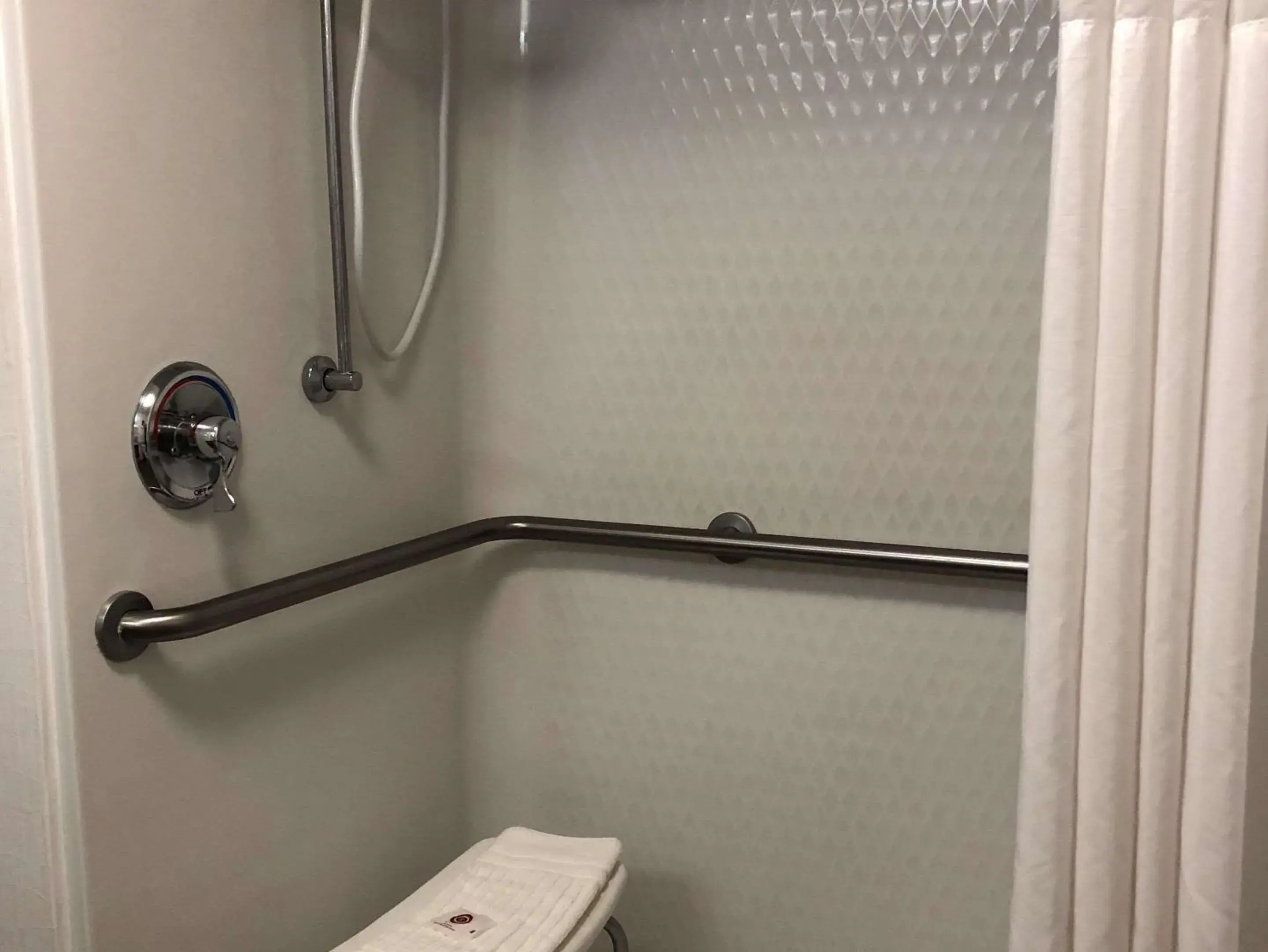 Bedroom in Comfort Inn Darien - North Brunswick Bedroom in Comfort Inn Darien - North Brunswick