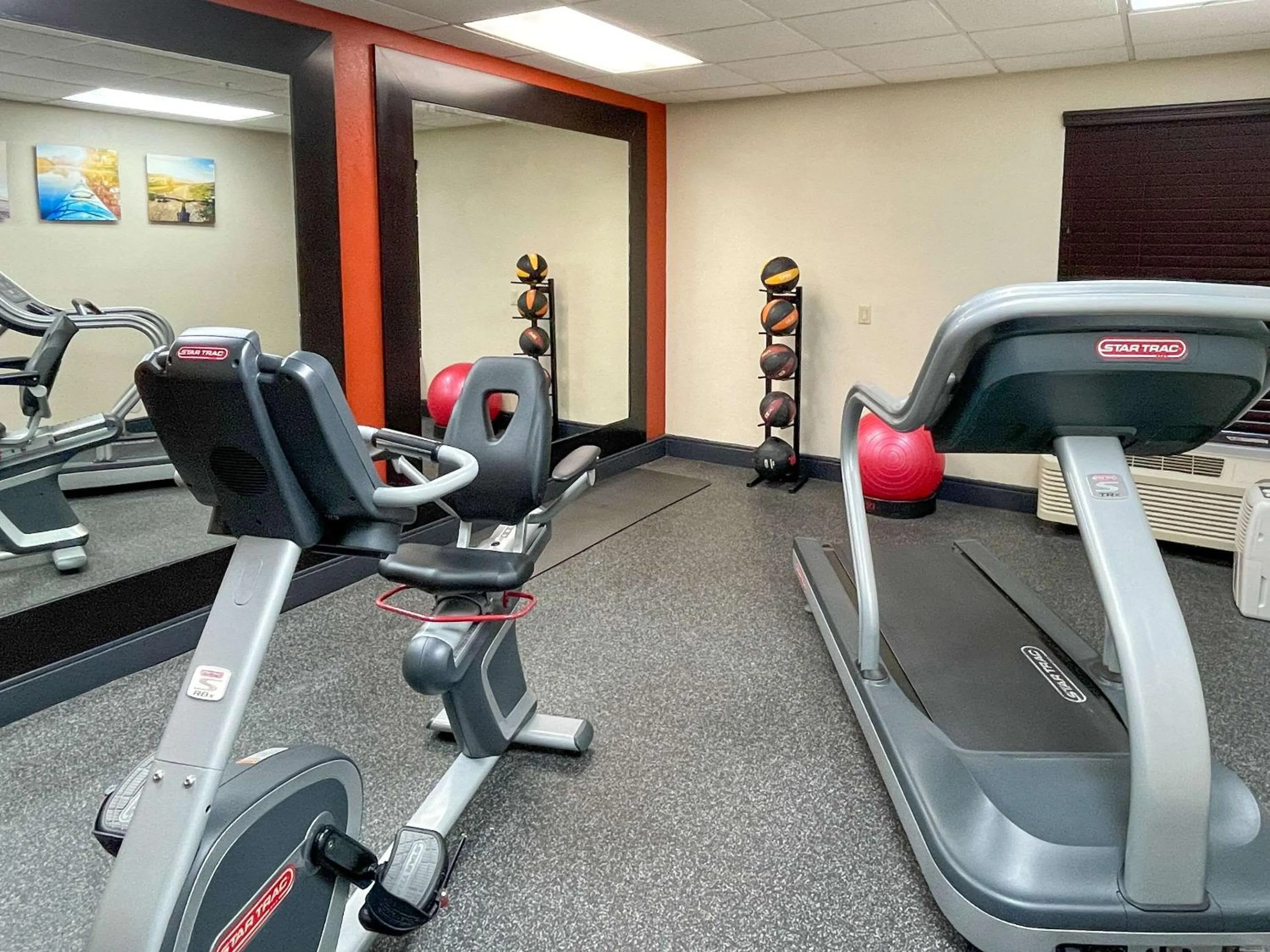 Fitness centre/facilities in Comfort Inn Darien - North Brunswick