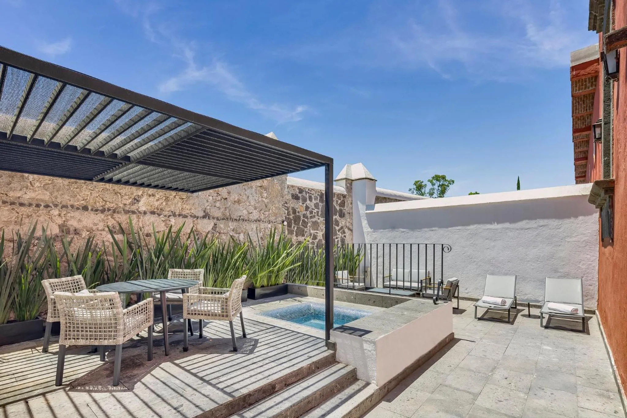 Photo of the whole room in Fiesta Americana Hacienda Galindo Resort & Spa