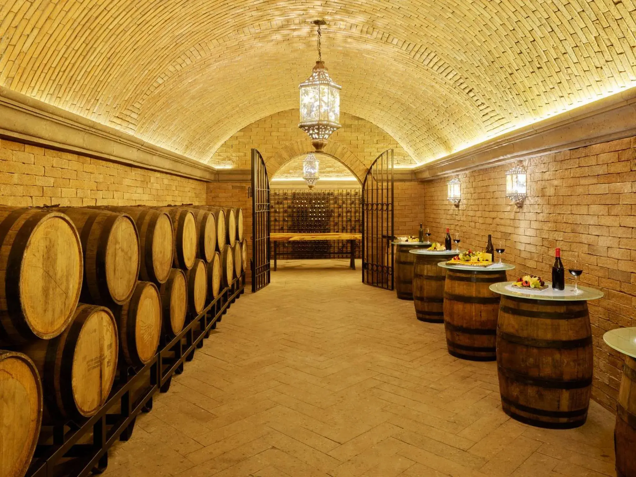 Lounge or bar in Fiesta Americana Hacienda Galindo Resort & Spa Lounge or bar in Fiesta Americana Hacienda Galindo Resort & Spa