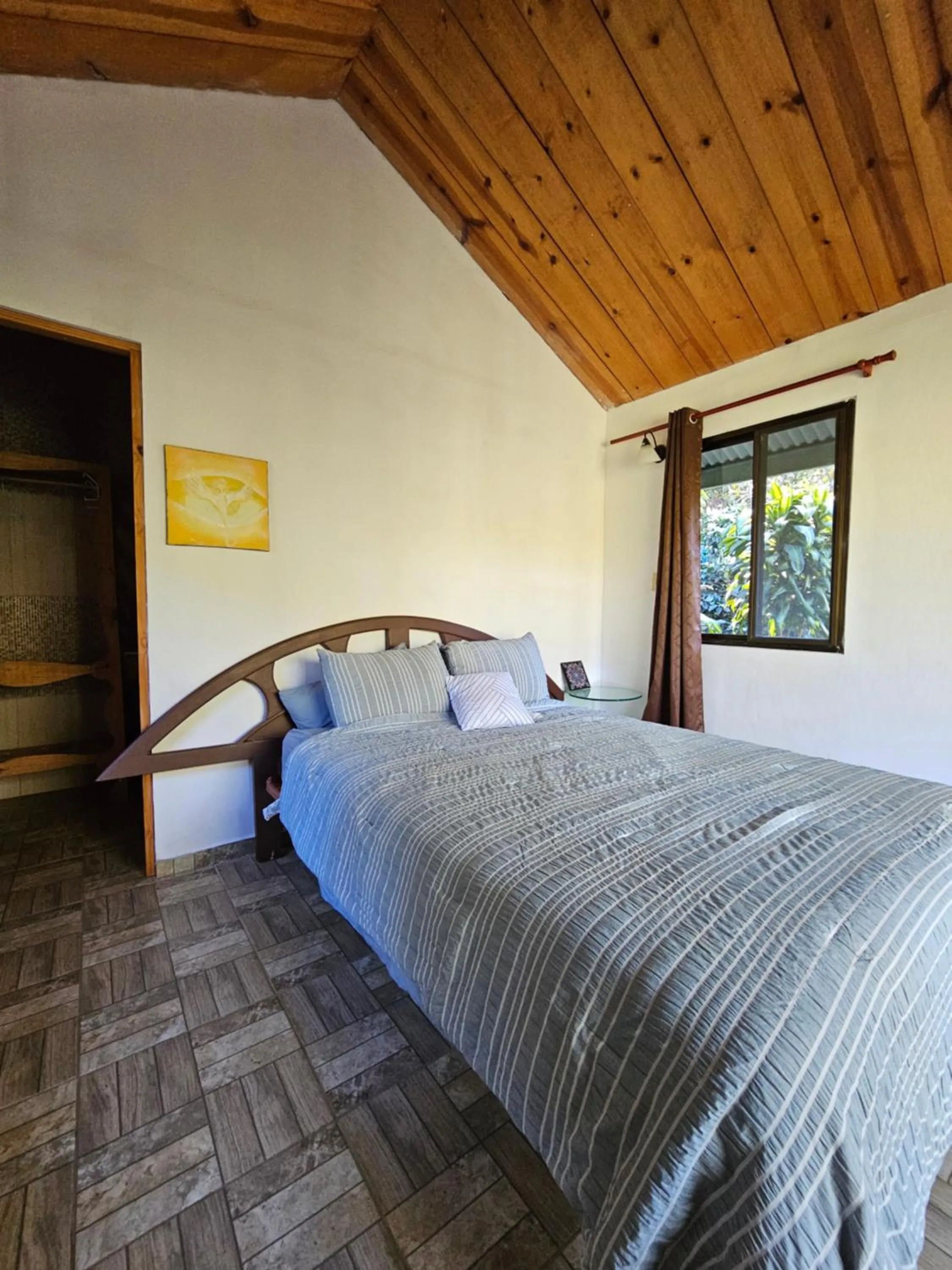 Photo of the whole room, Bed in Eco Horqueta