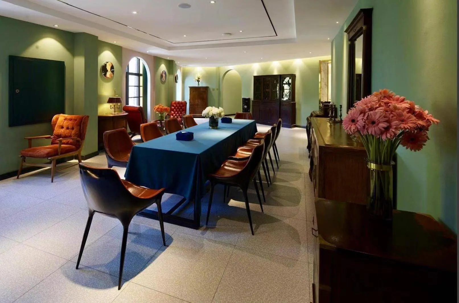 Moon and Chalice Boutique Hotel