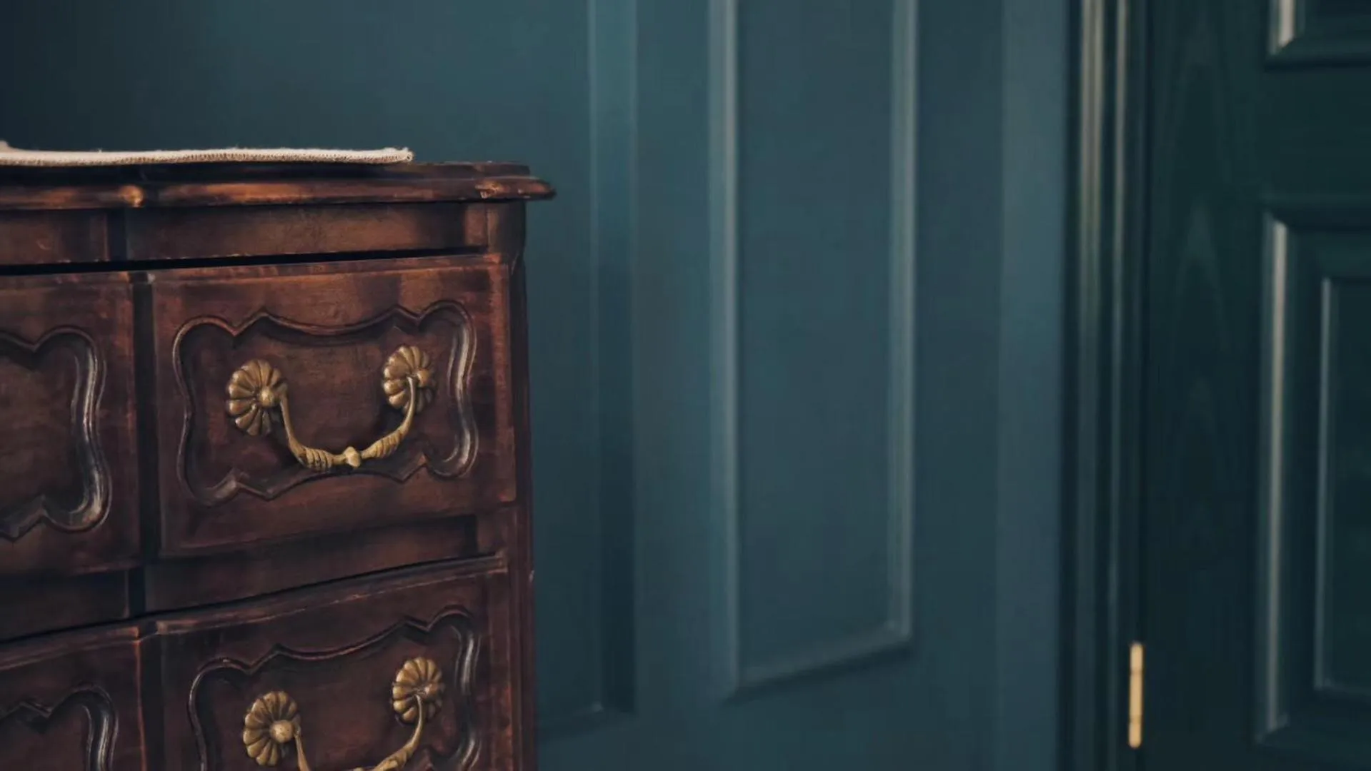 Moon and Chalice Boutique Hotel