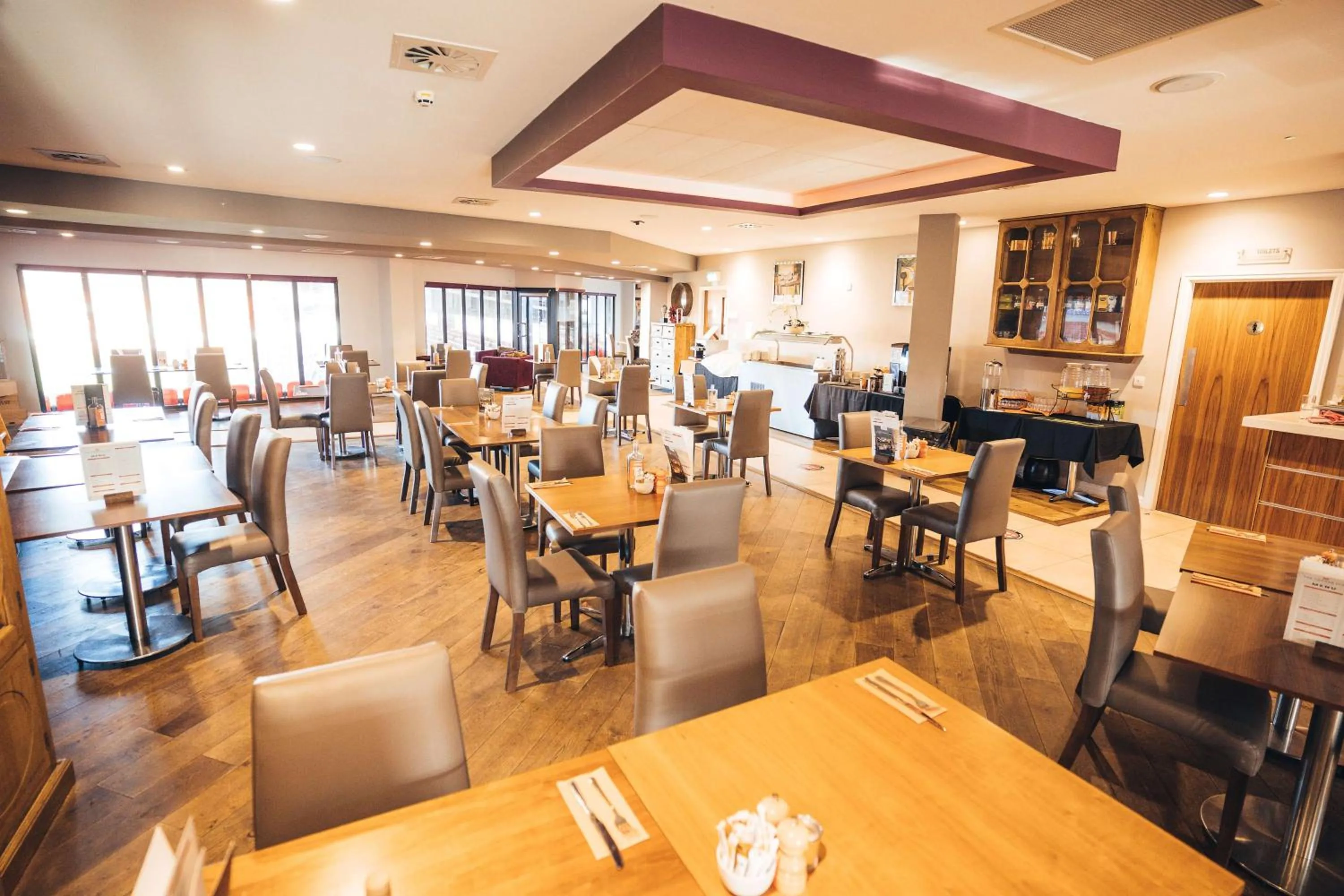 Restaurant/places to eat in Blackpool Football Club Stadium Hotel, a member of Radisson Individuals