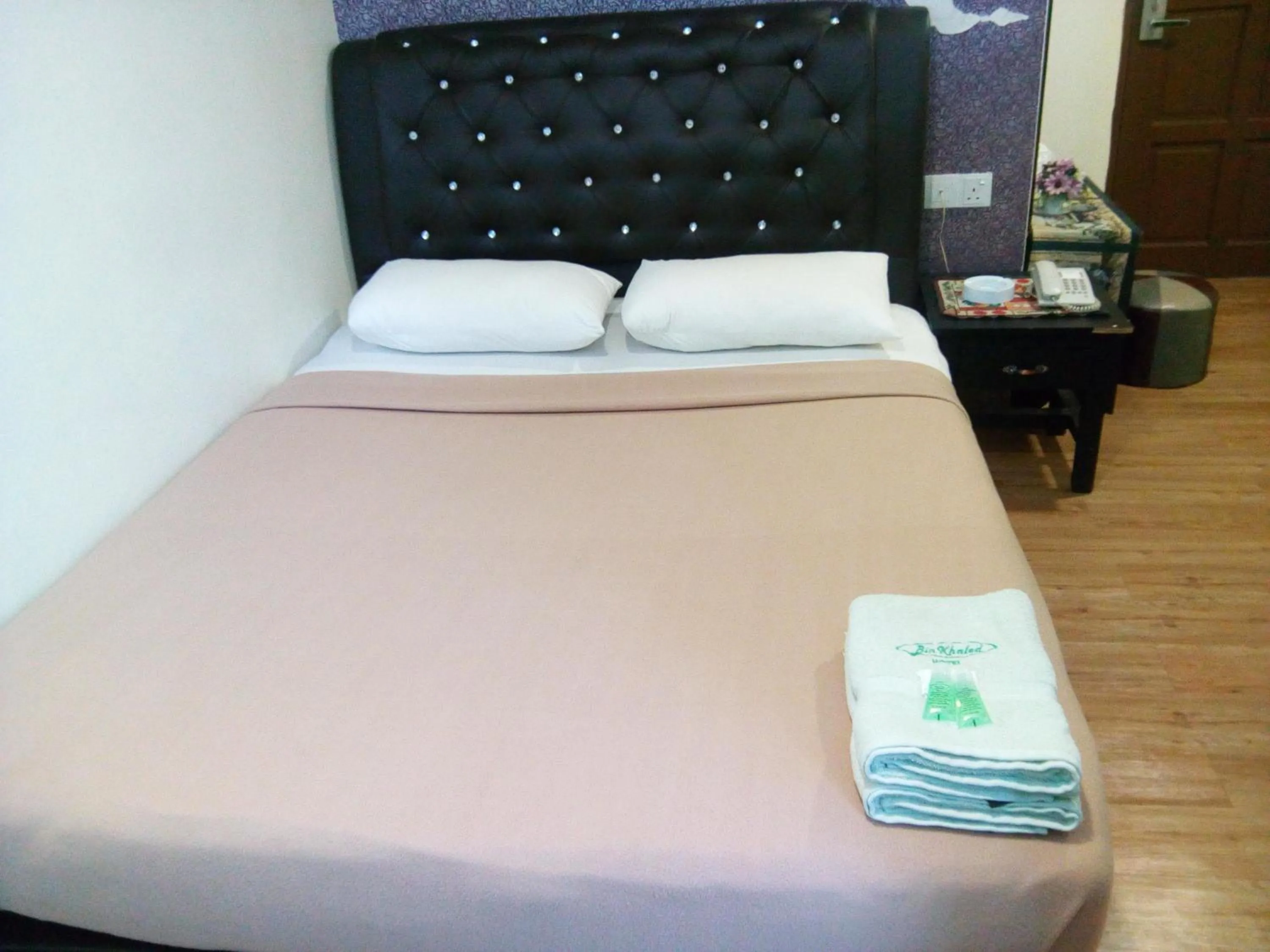 Bed in BINKHALED HOTEL