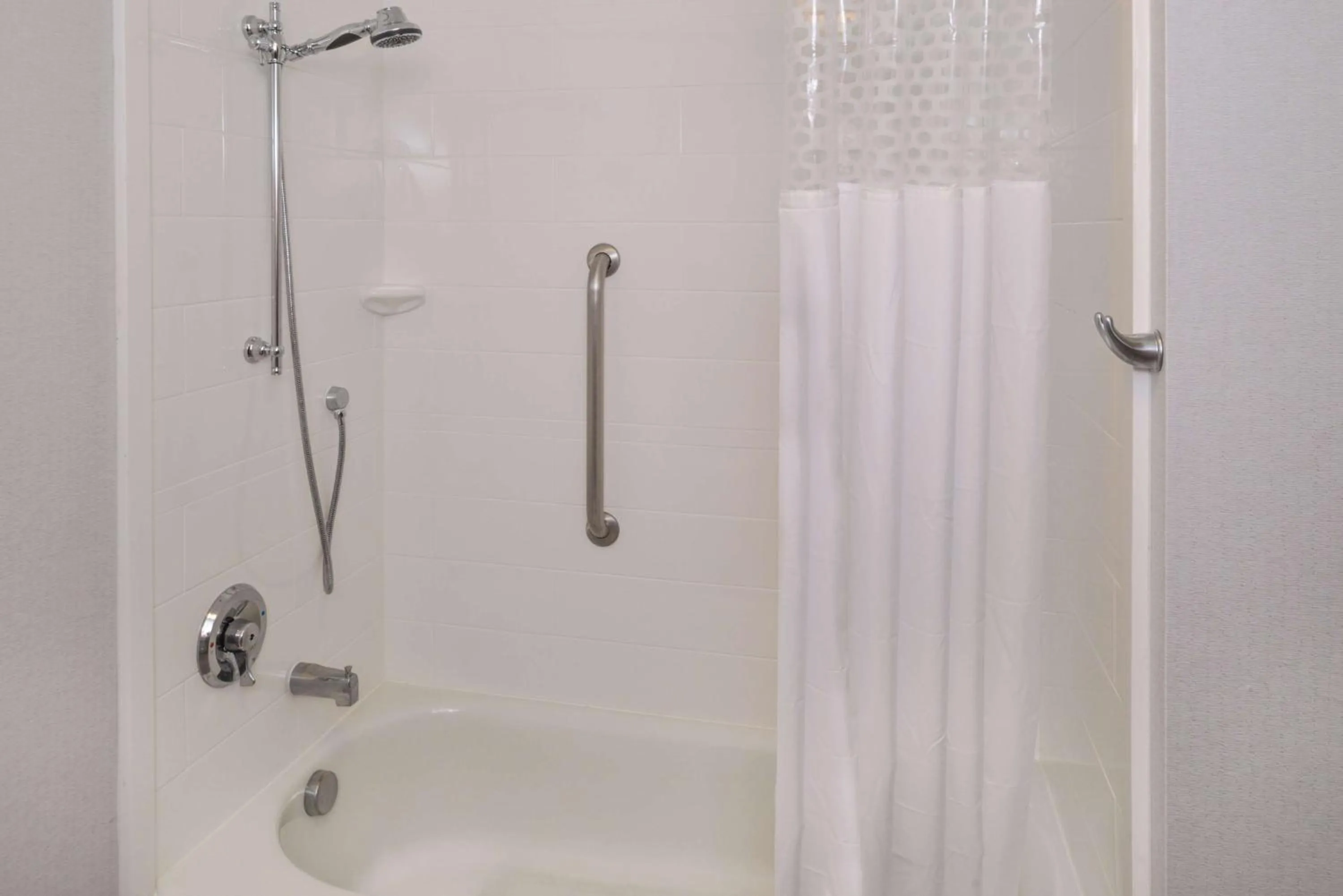 Bathroom in Hampton Inn & Suites Denver-Speer Boulevard