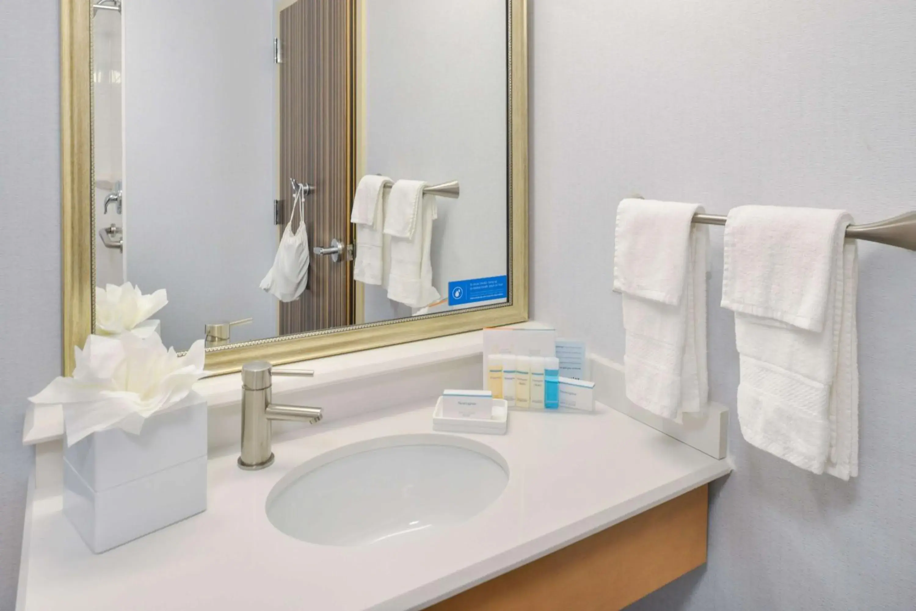 Bathroom in Hampton Inn & Suites Denver-Speer Boulevard Bathroom in Hampton Inn & Suites Denver-Speer Boulevard