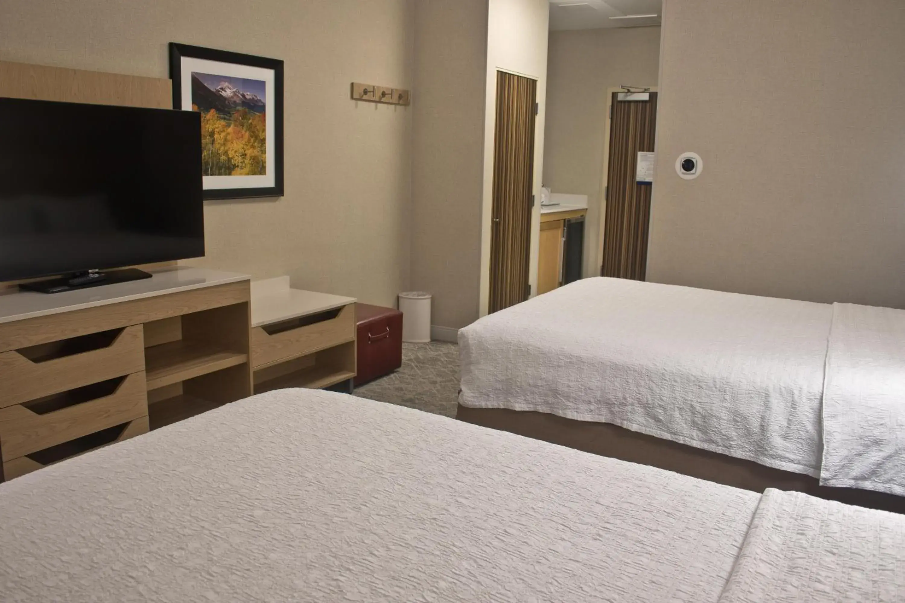 Bed in Hampton Inn & Suites Denver-Speer Boulevard Bed in Hampton Inn & Suites Denver-Speer Boulevard