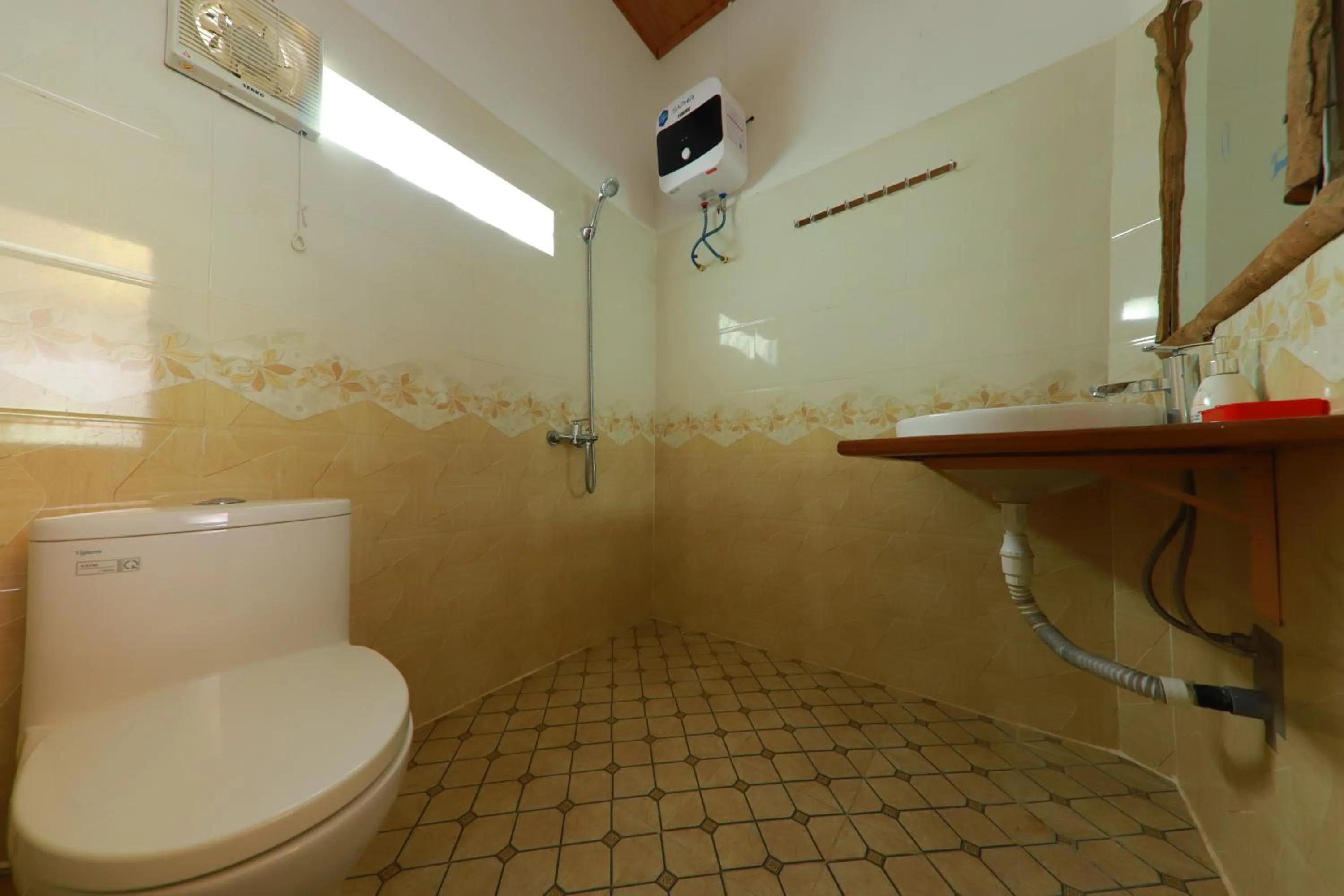 Shower in Tropical Valley Homestay - Villas