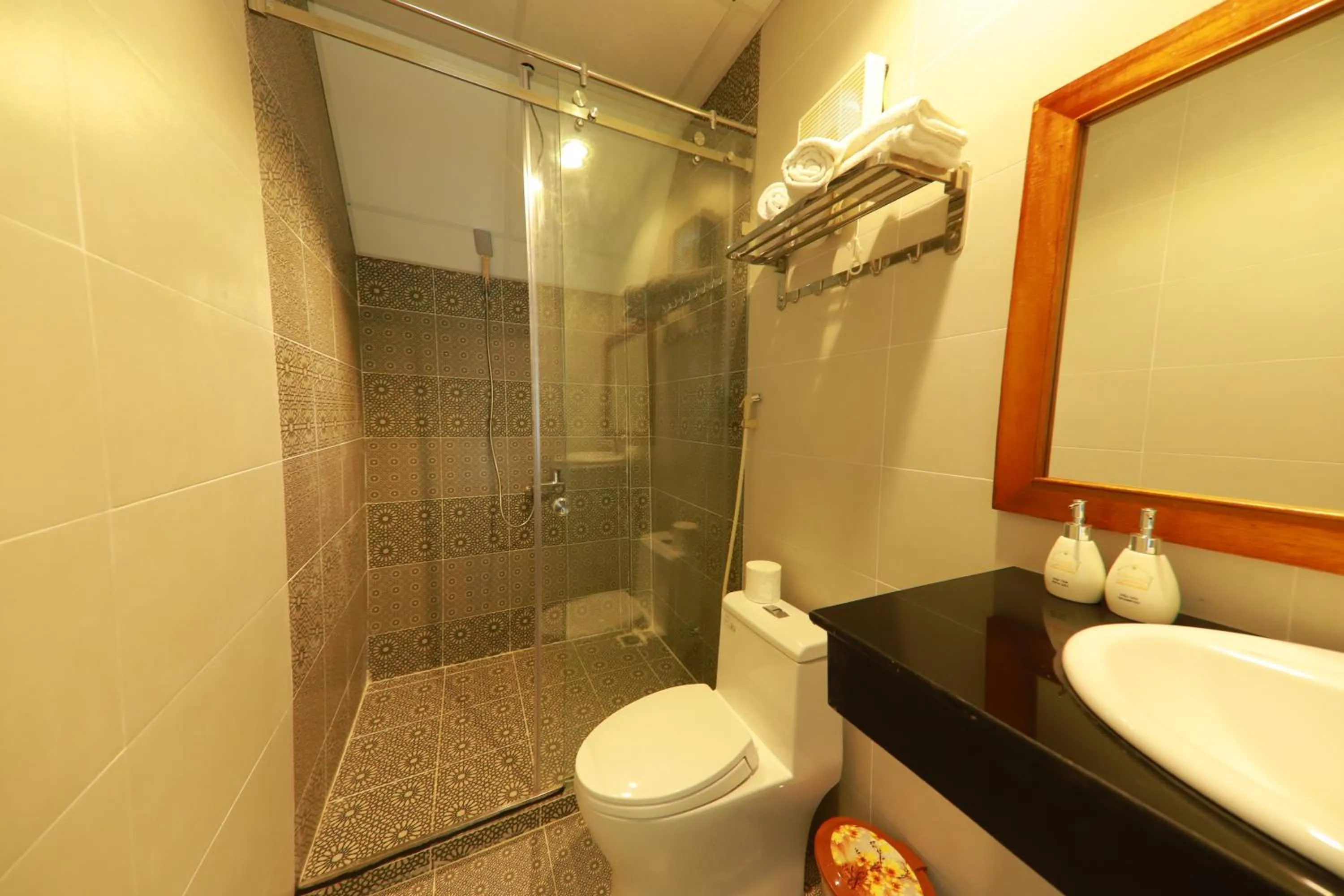 Shower in Tropical Valley Homestay - Villas