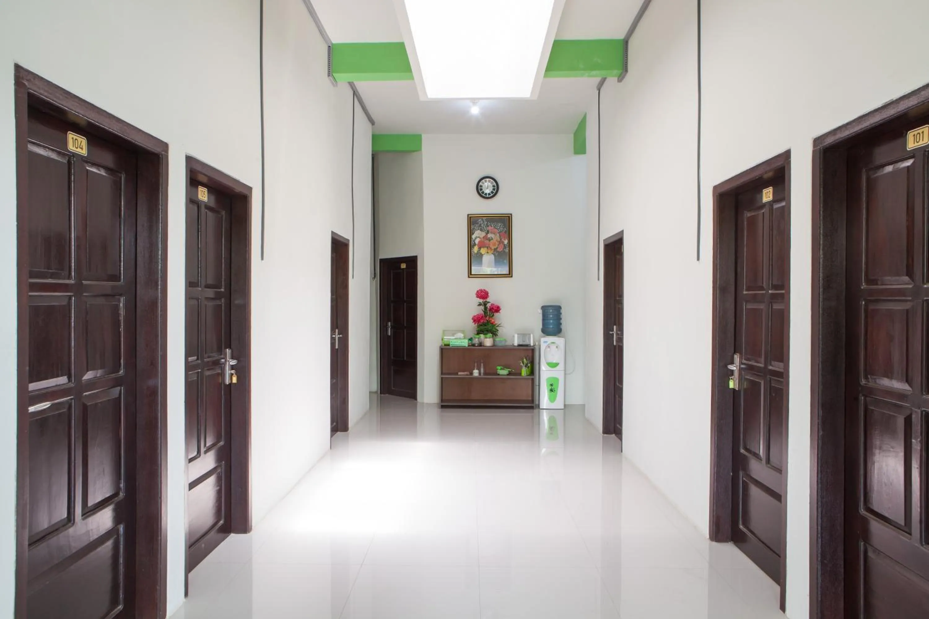 Area and facilities in RedDoorz near Banyuwangi Baru Station