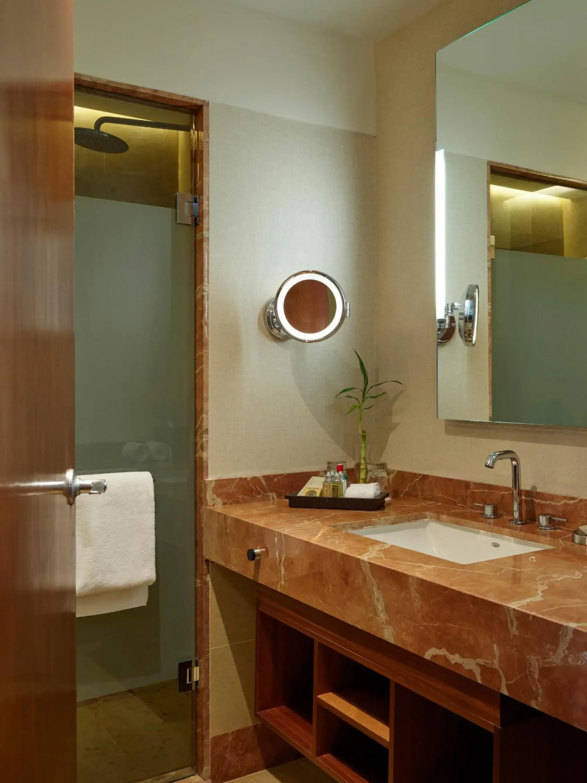 Bathroom in Grand Fiesta Americana Chapultepec Bathroom in Grand Fiesta Americana Chapultepec