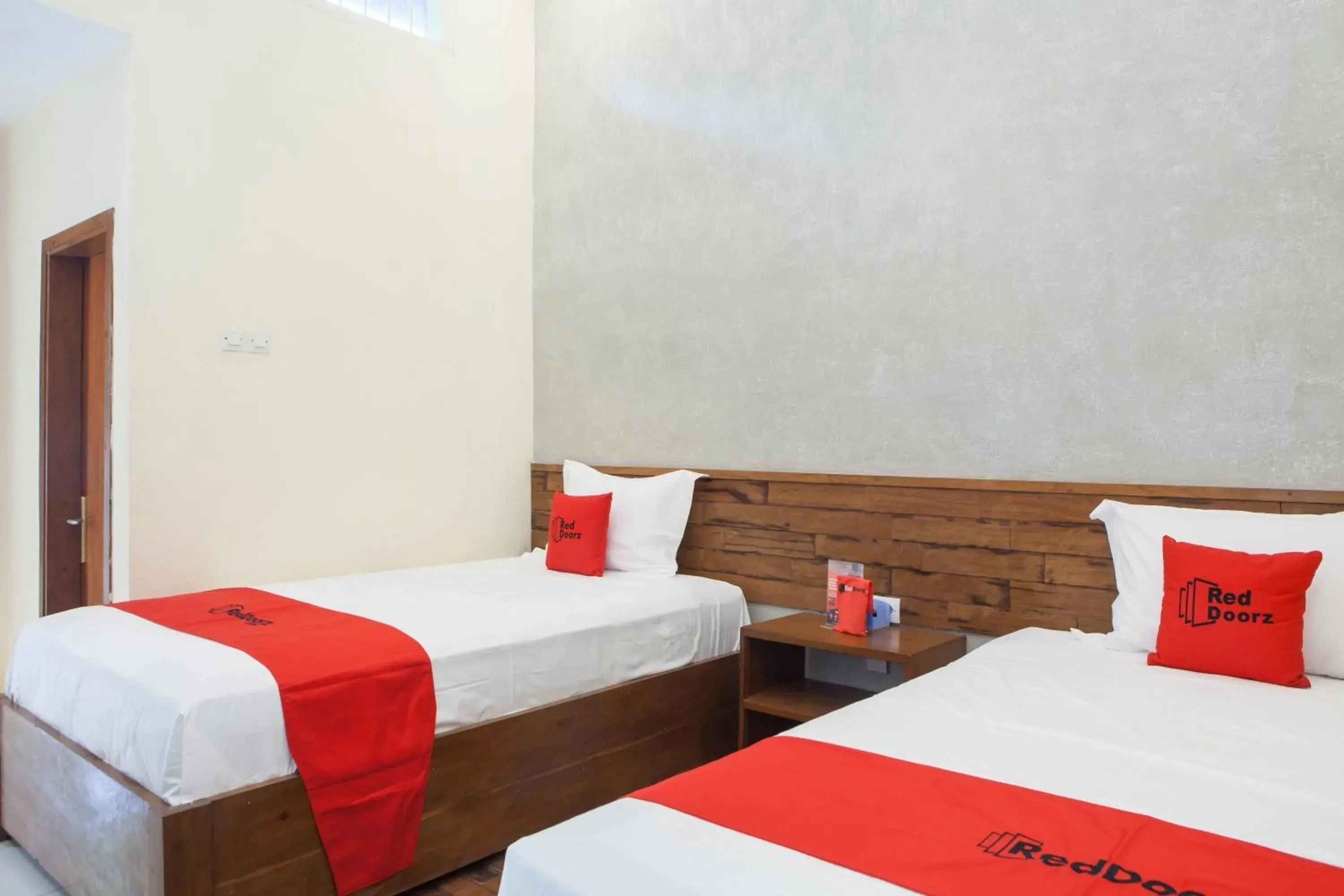 Bedroom, Bed in RedDoorz near Baluran National Park Bedroom, Bed in RedDoorz near Baluran National Park