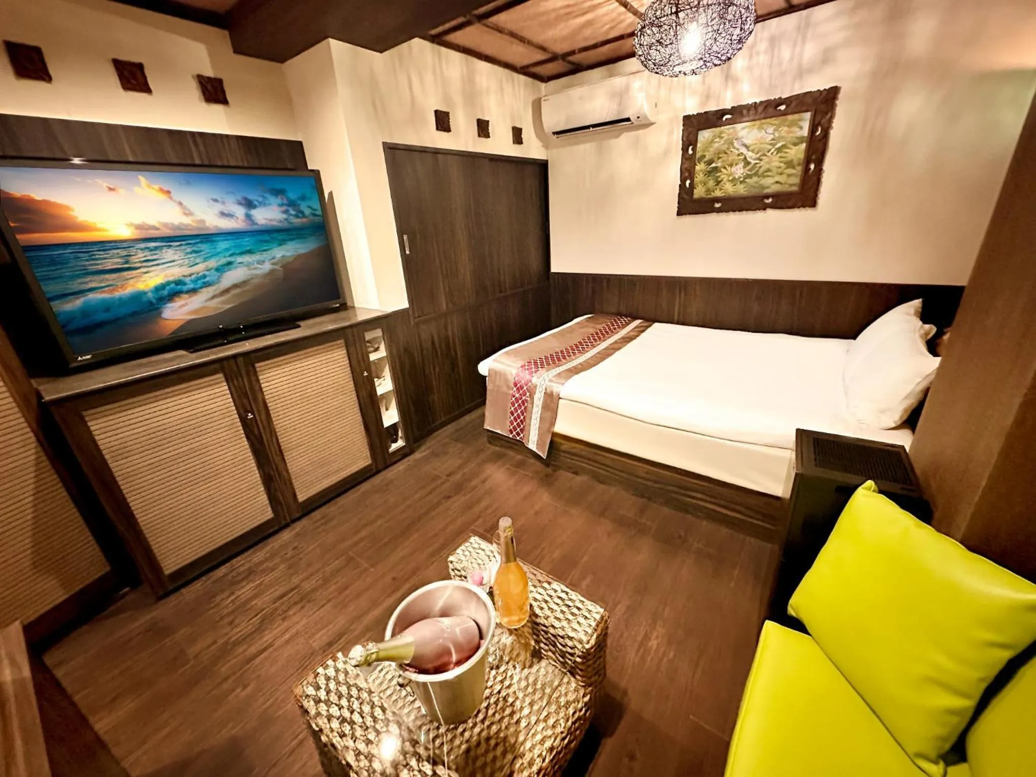 Bed in Hotel Gran Bali Resort