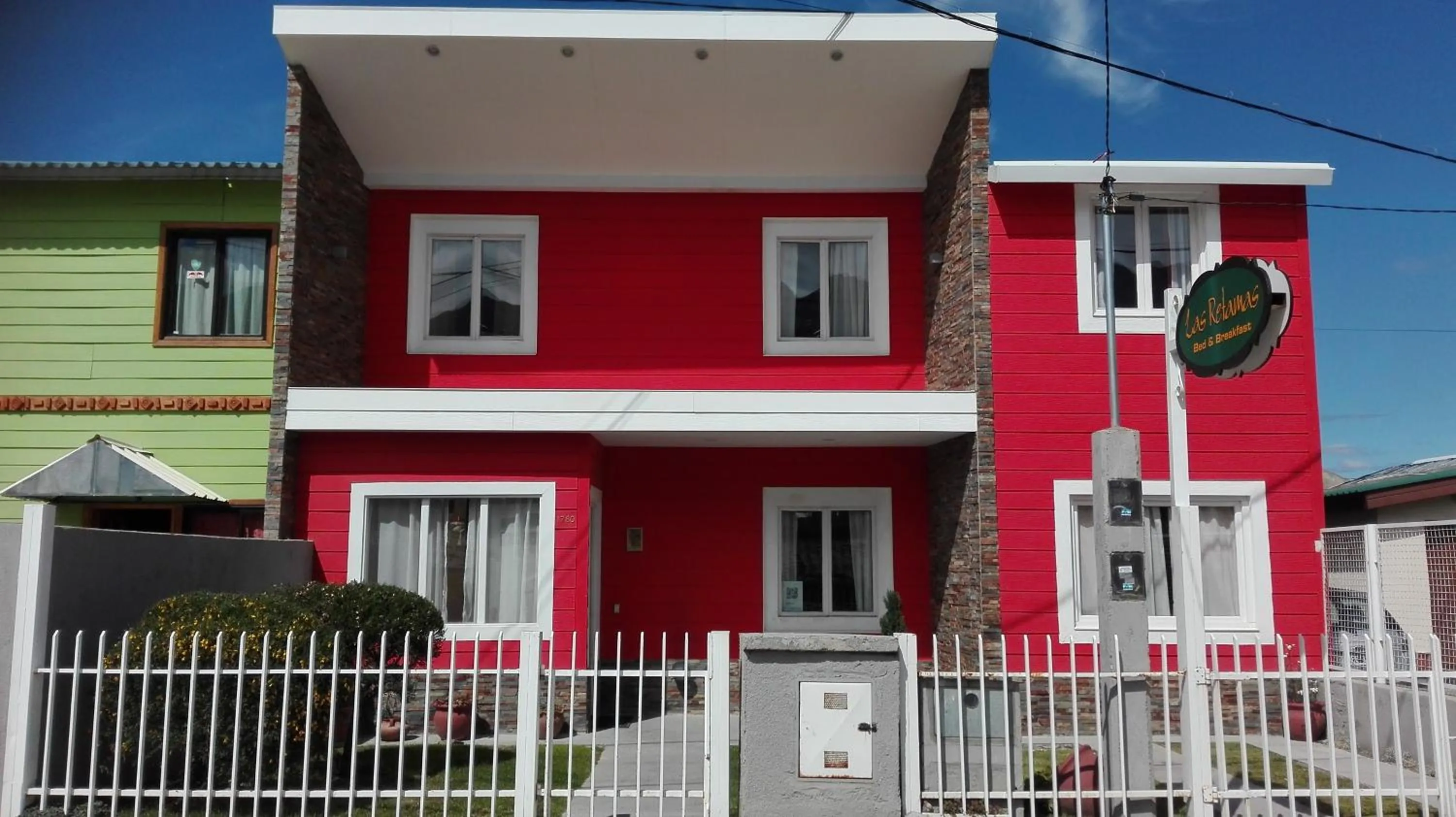 Property building in Las Retamas B&B