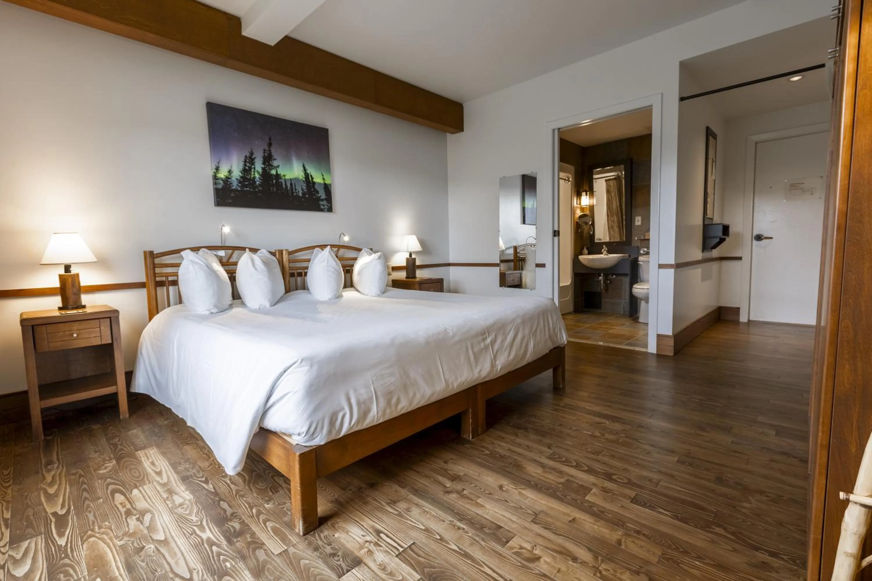 Bedroom, Bed in Auberge de Montagne des Chic-Chocs Mountain Lodge - Sepaq