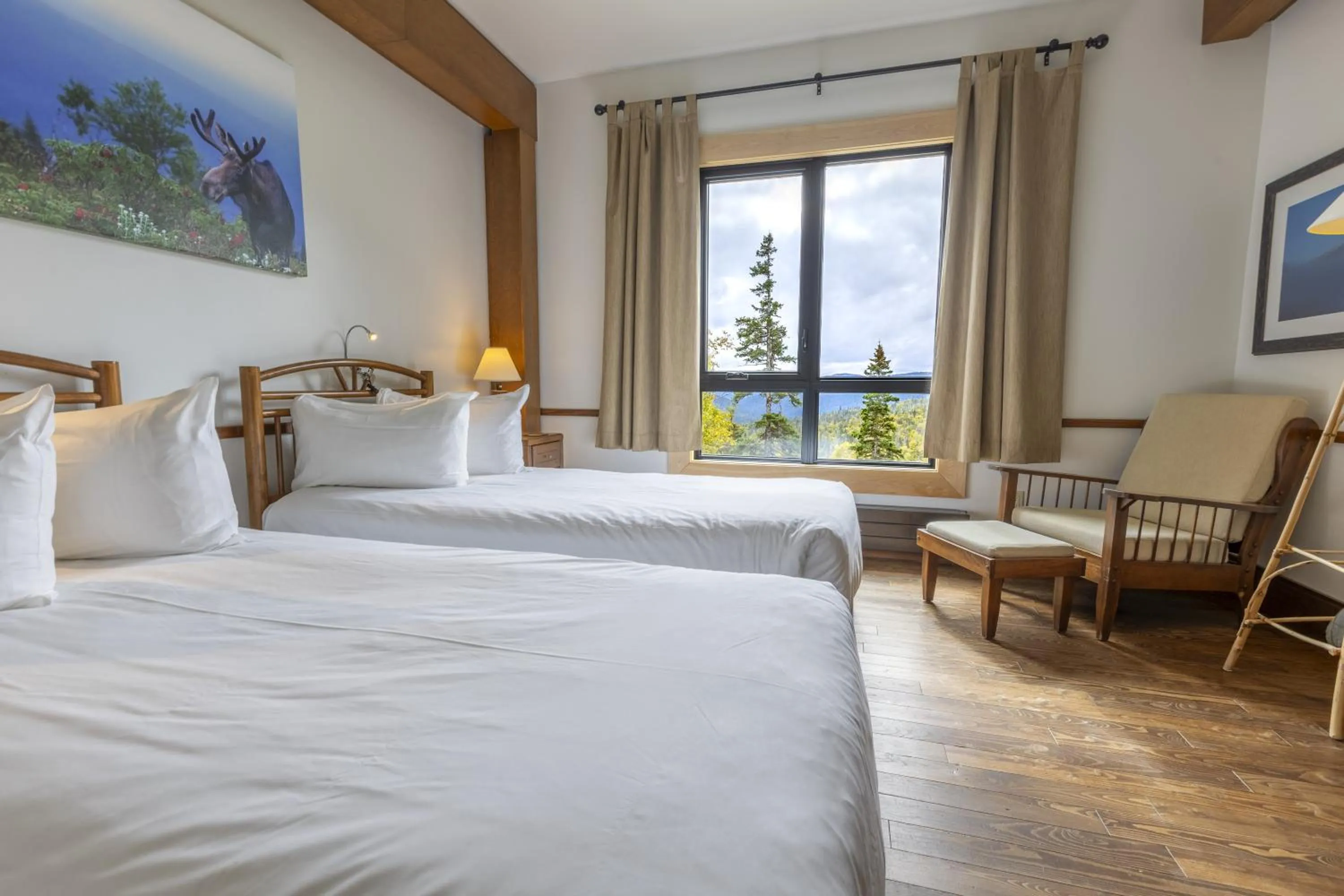 Bedroom, Bed in Auberge de Montagne des Chic-Chocs Mountain Lodge - Sepaq