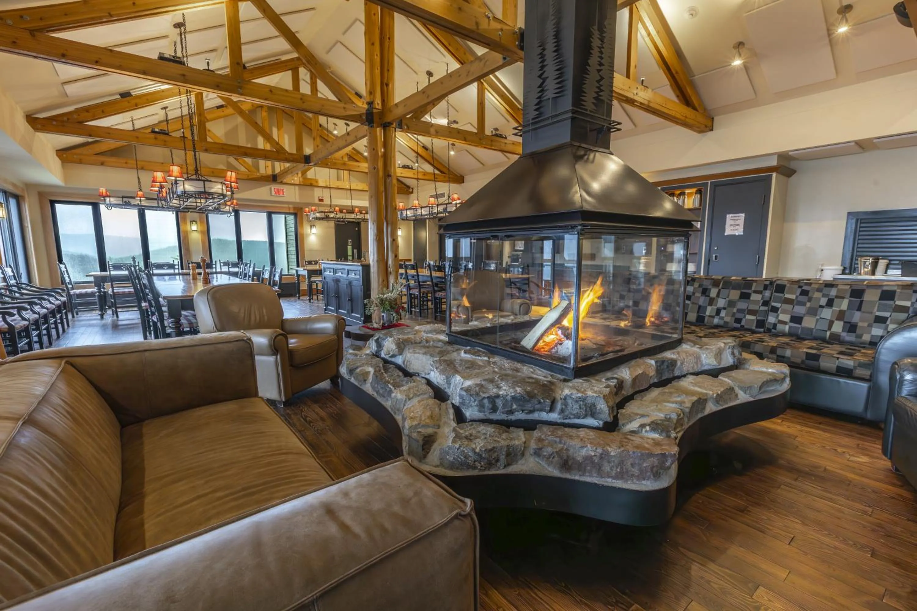 Activities in Auberge de Montagne des Chic-Chocs Mountain Lodge - Sepaq