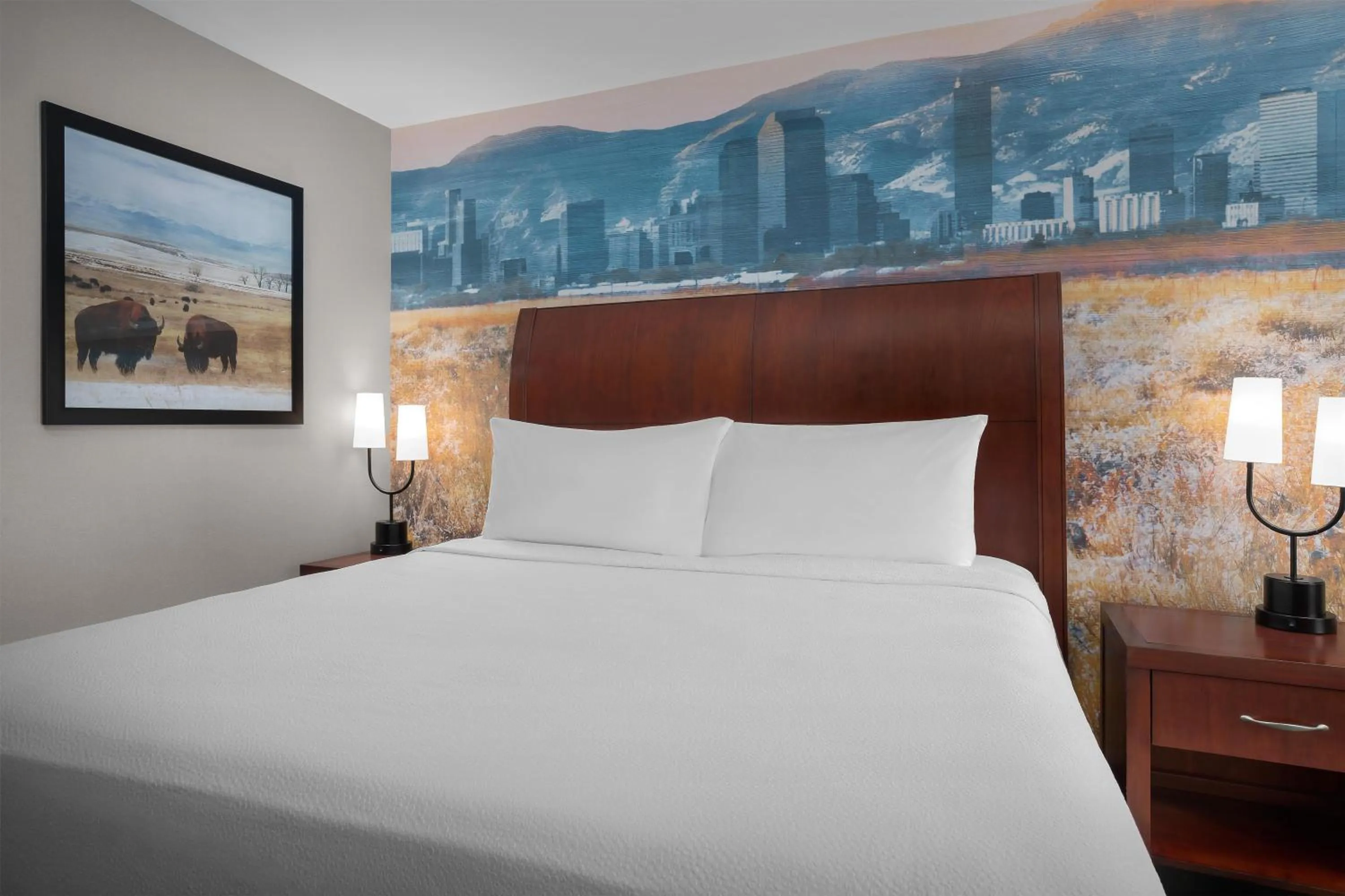 Bed in Hilton Garden Inn Denver Downtown