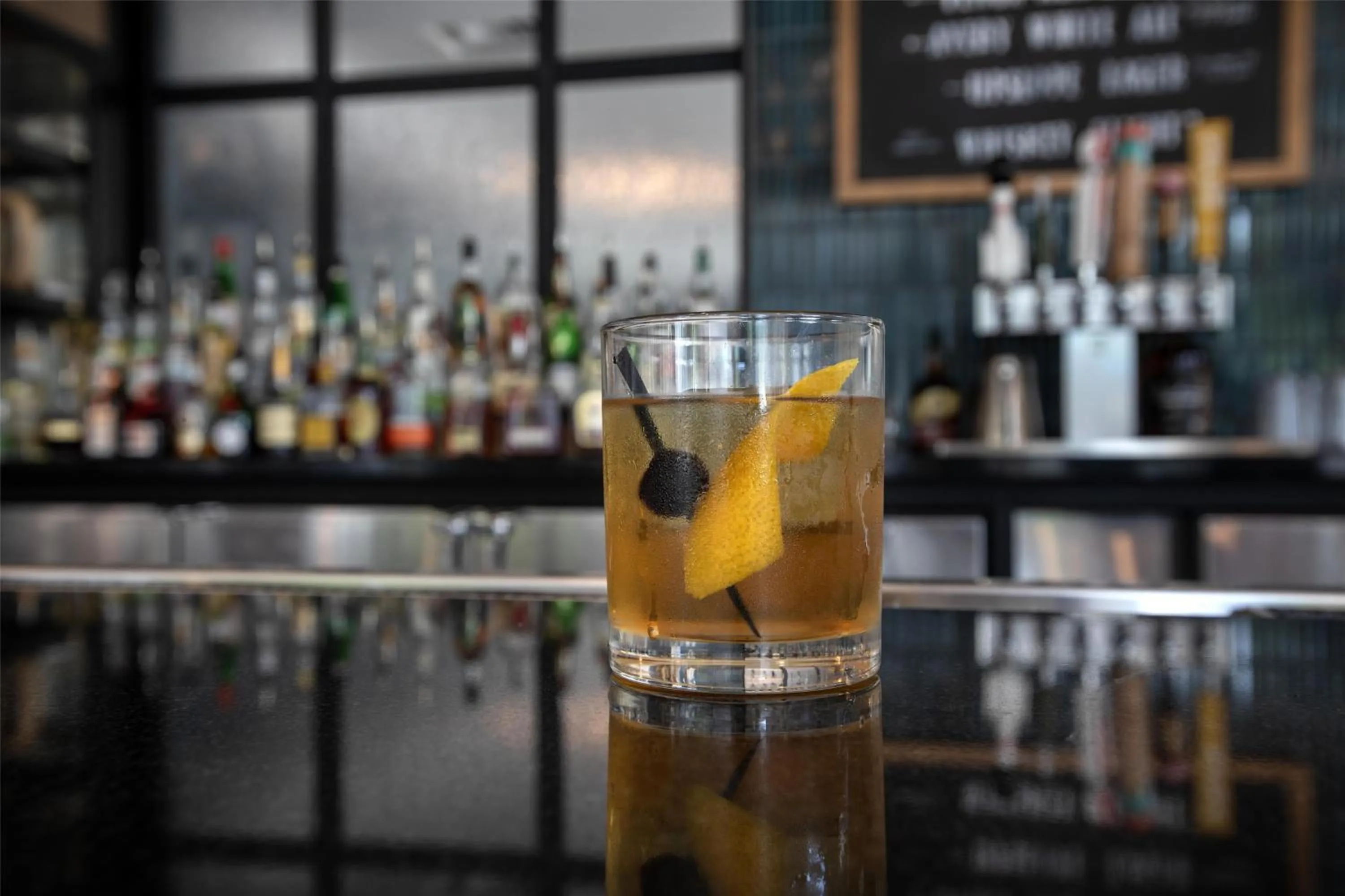 Lounge or bar in Hilton Garden Inn Denver Downtown