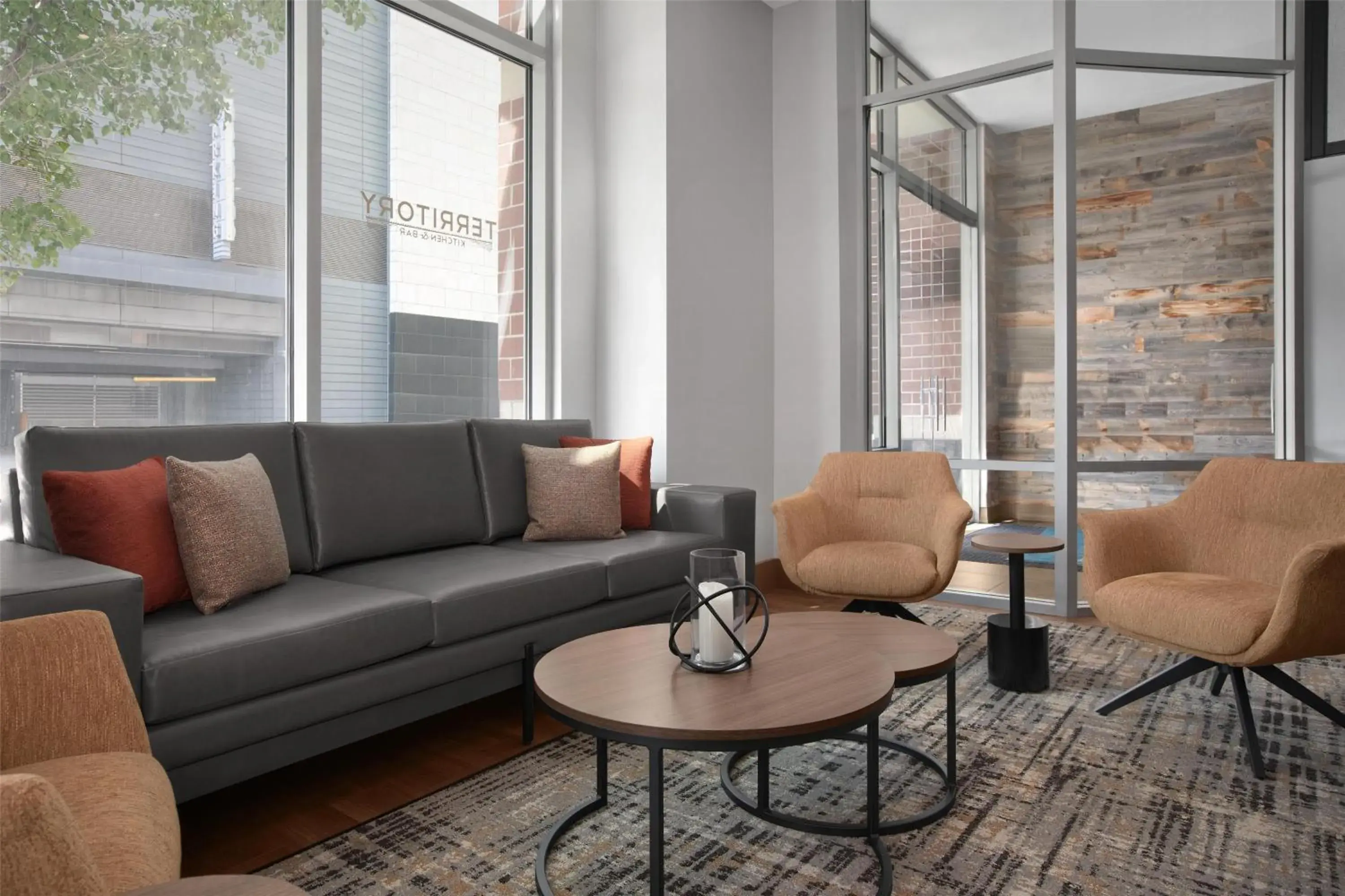 Lounge or bar in Hilton Garden Inn Denver Downtown Lounge or bar in Hilton Garden Inn Denver Downtown