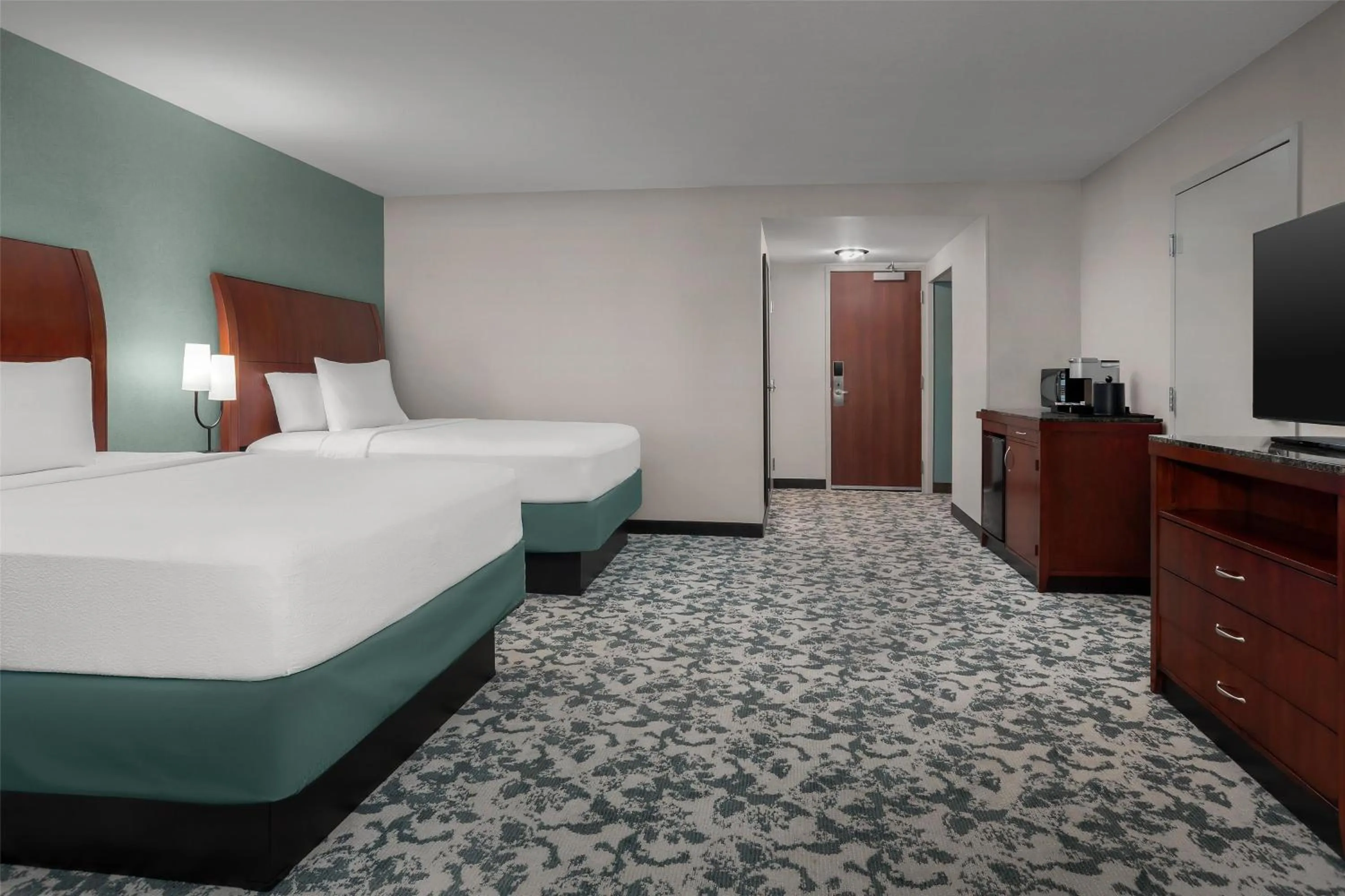 Bed in Hilton Garden Inn Denver Downtown