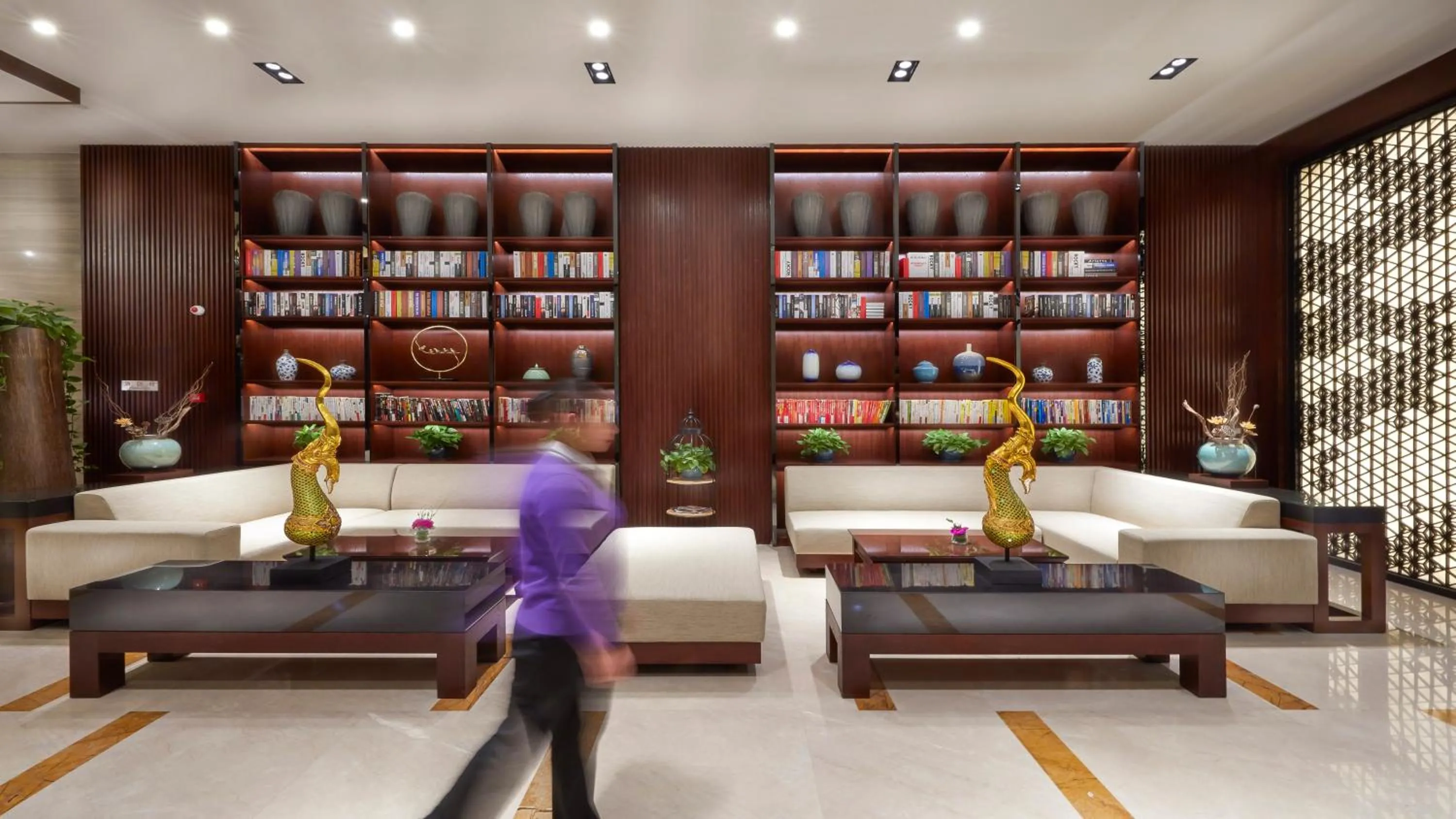 Library in SSAW Boutique Hotel Ningbo CBD - Family Friendly & Business Travel