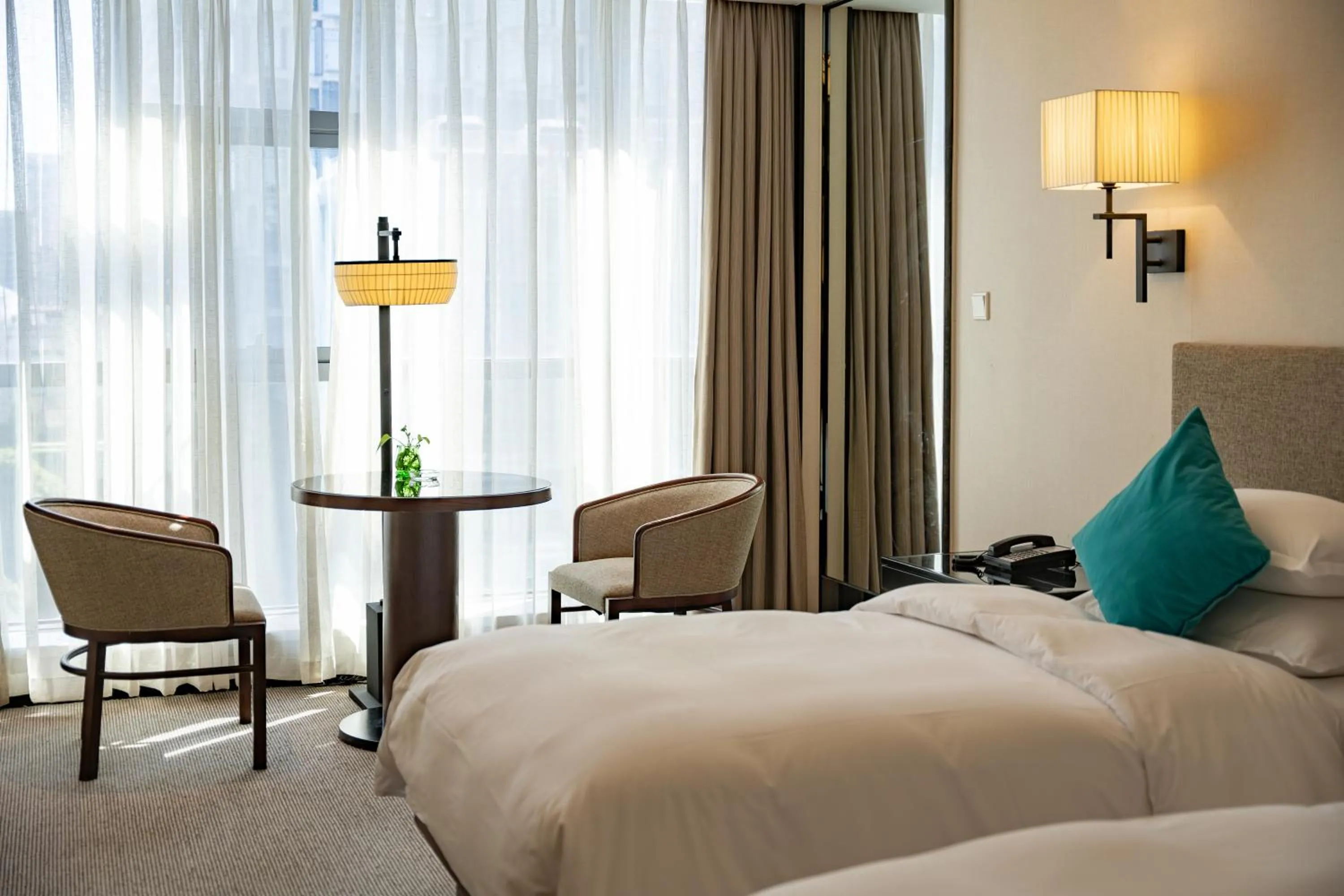 Photo of the whole room, Bed in SSAW Boutique Hotel Ningbo CBD - Family Friendly & Business Travel