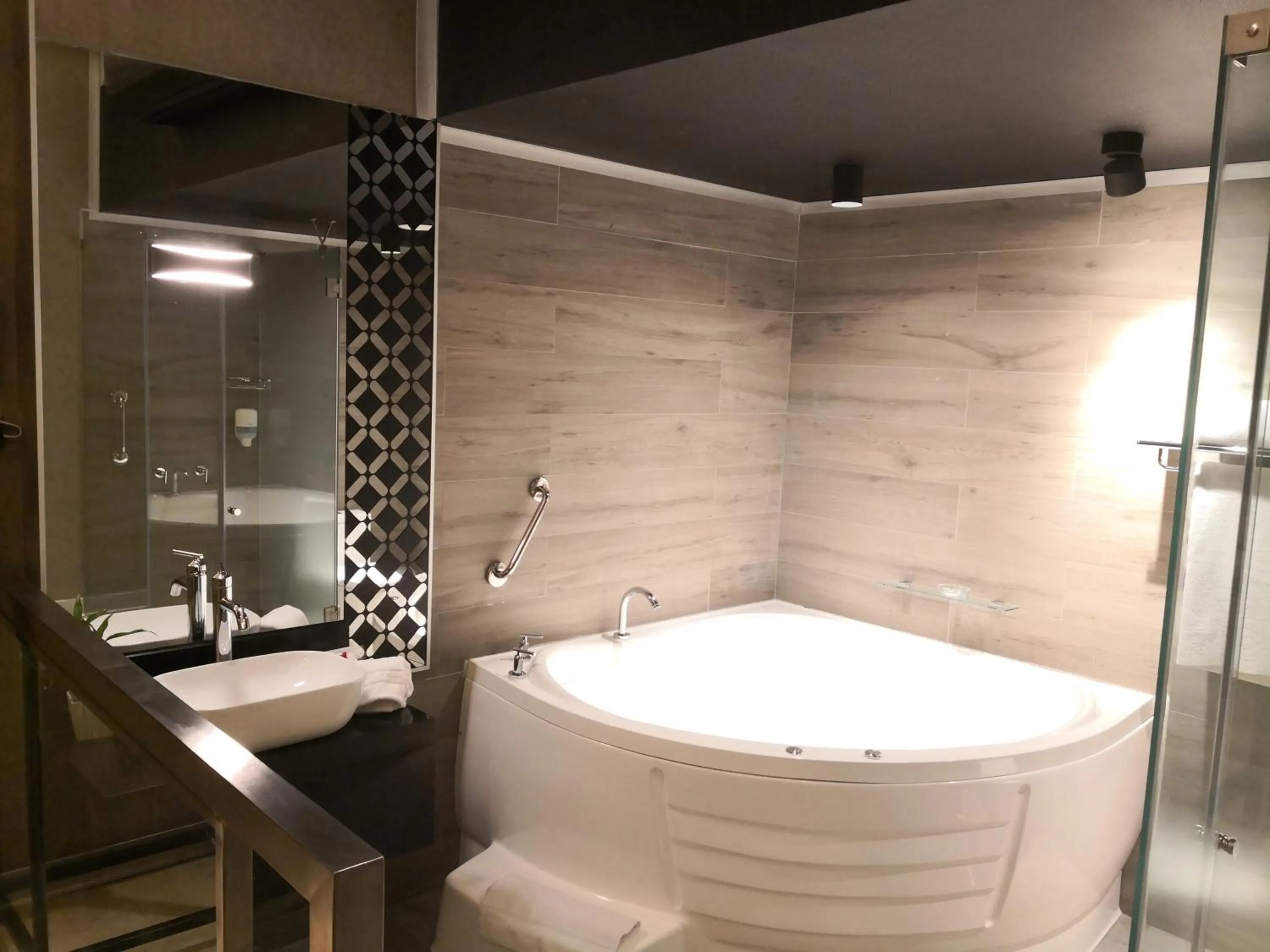 Hot Tub in Hotel Las Lomas