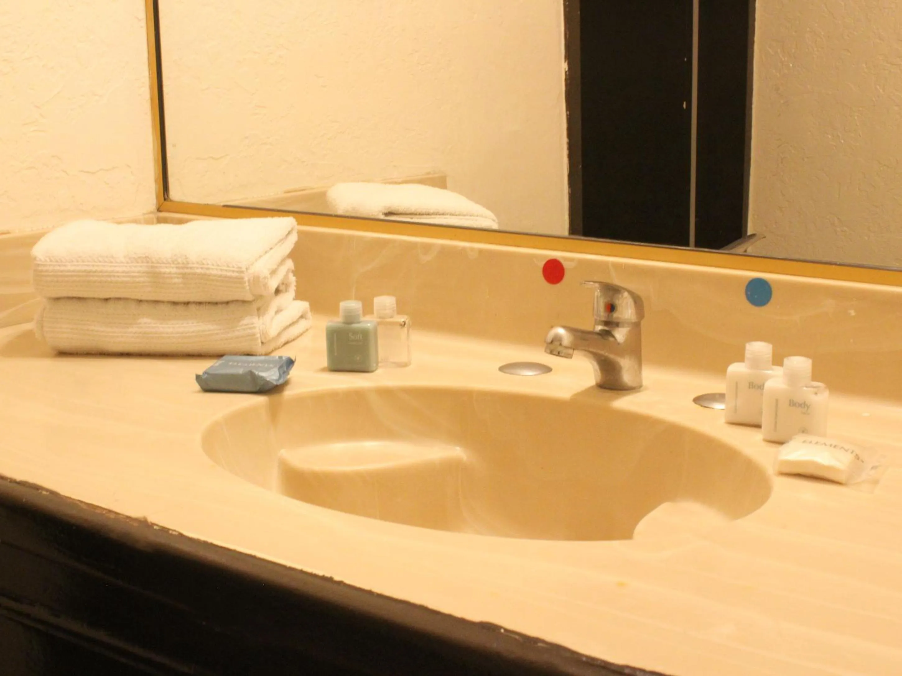 Bathroom in Sunio City