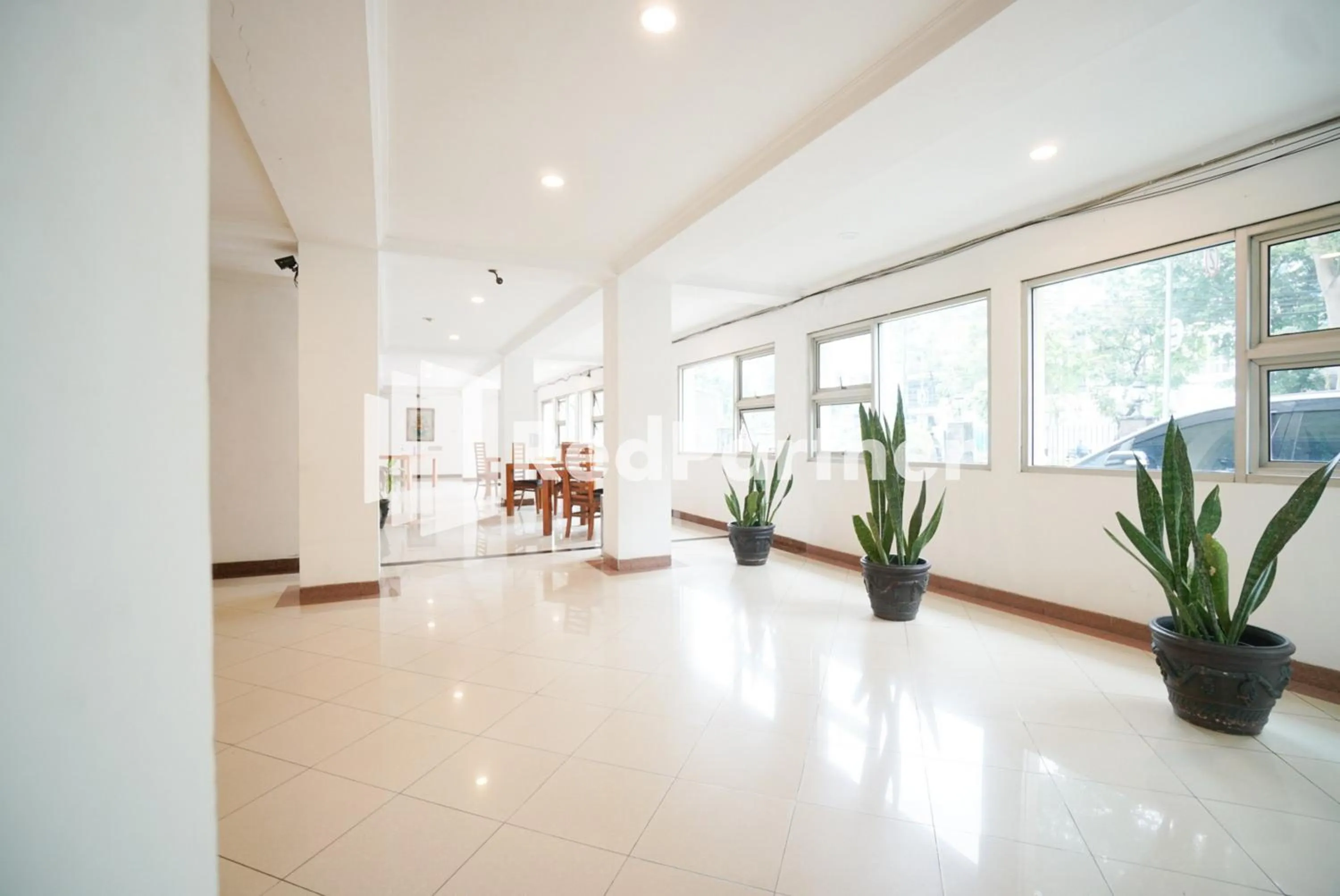Property building in Hotel Borobudur Kemayoran Syariah Mitra RedDoorz