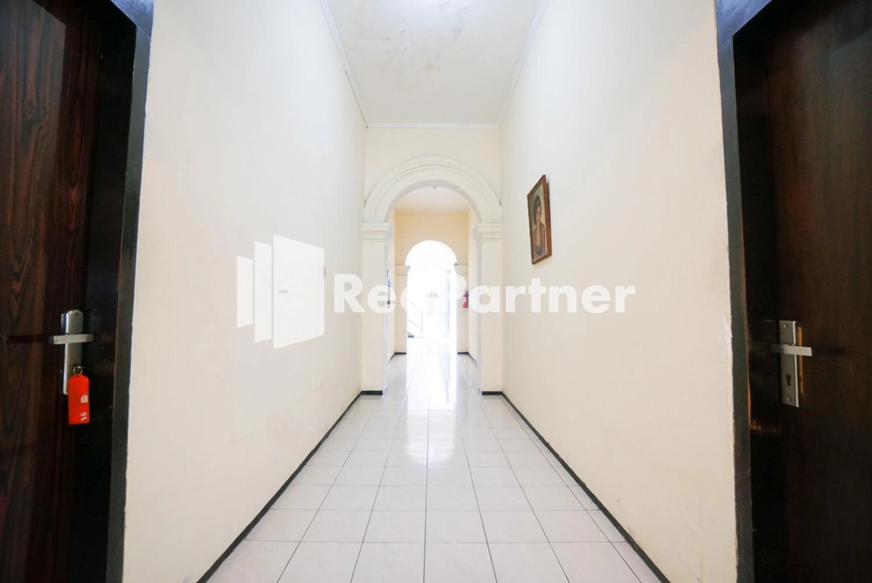 Property building in Hotel Borobudur Kemayoran Syariah Mitra RedDoorz