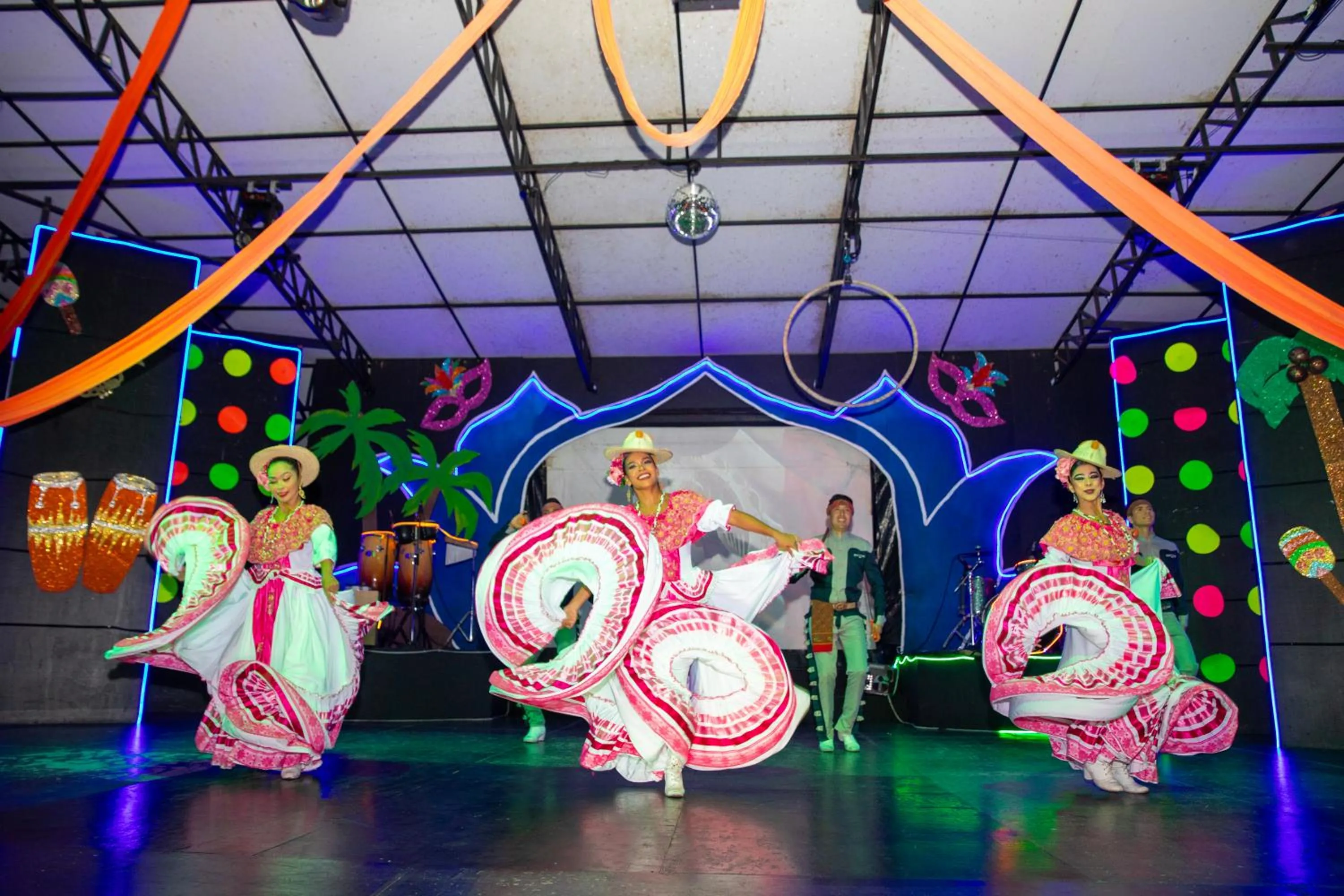 Evening entertainment in Barceló Karmina - All Inclusive