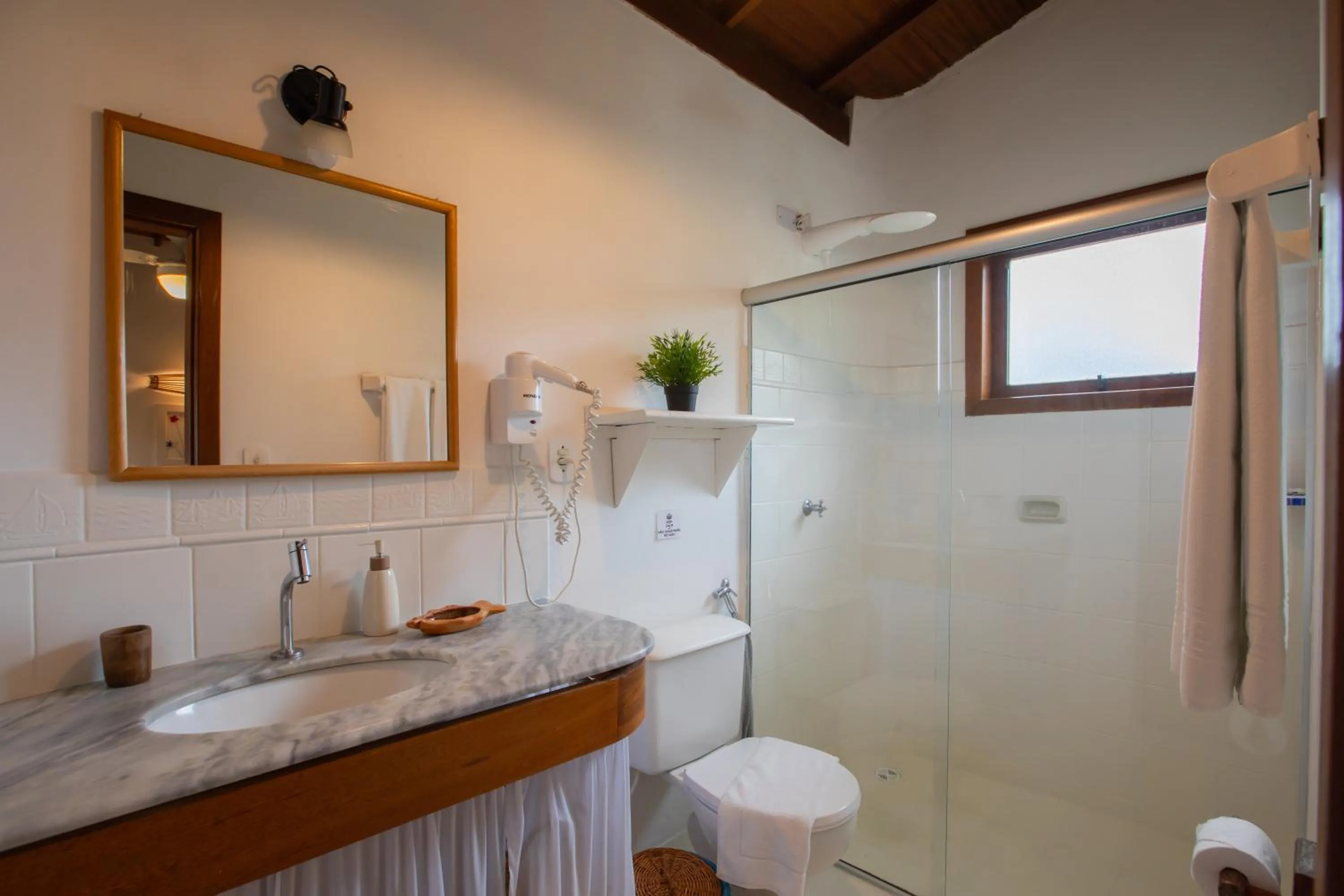 Shower in Pousada Recanto do Arraial