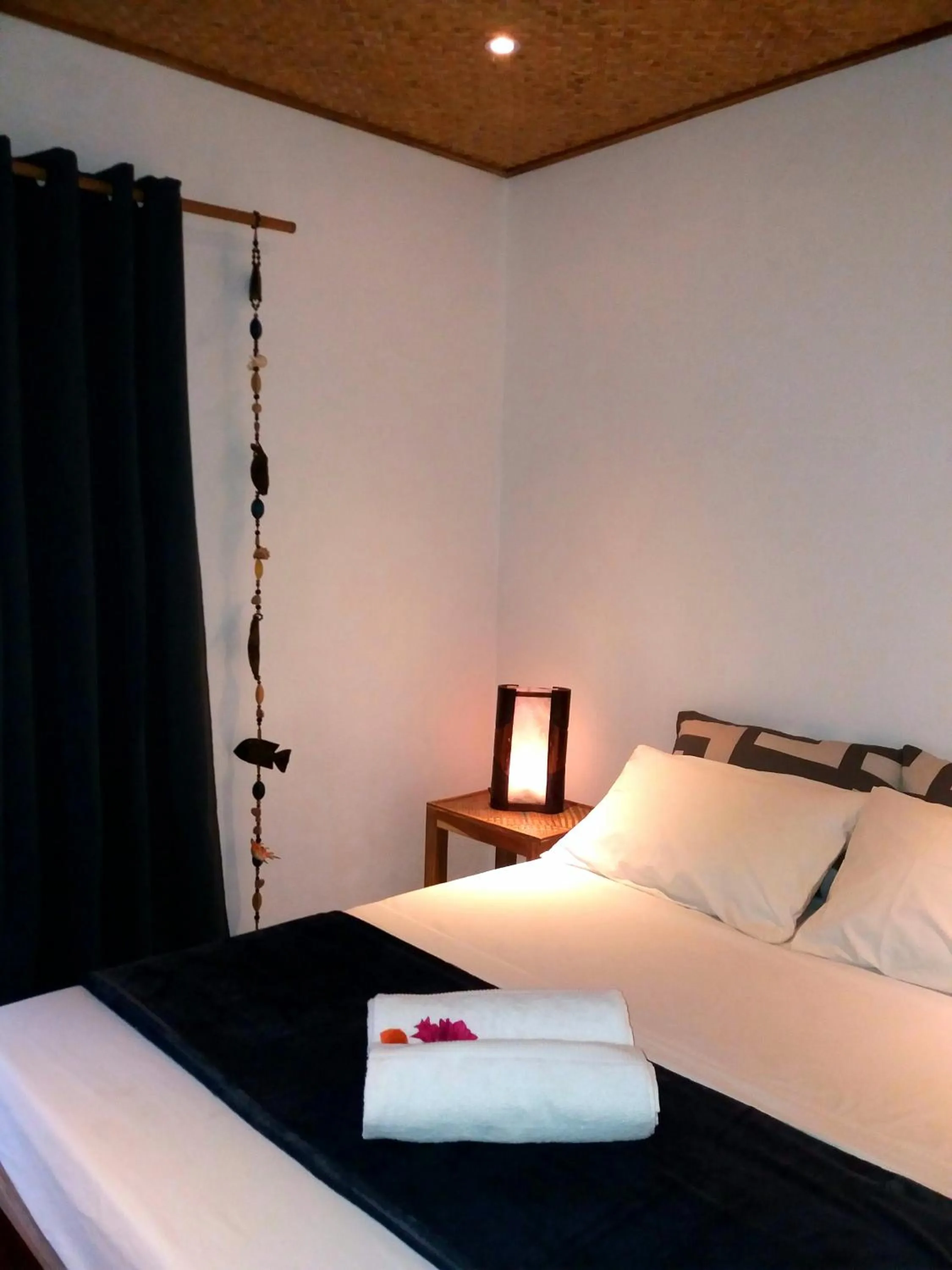 Bed in Valerie Lodge