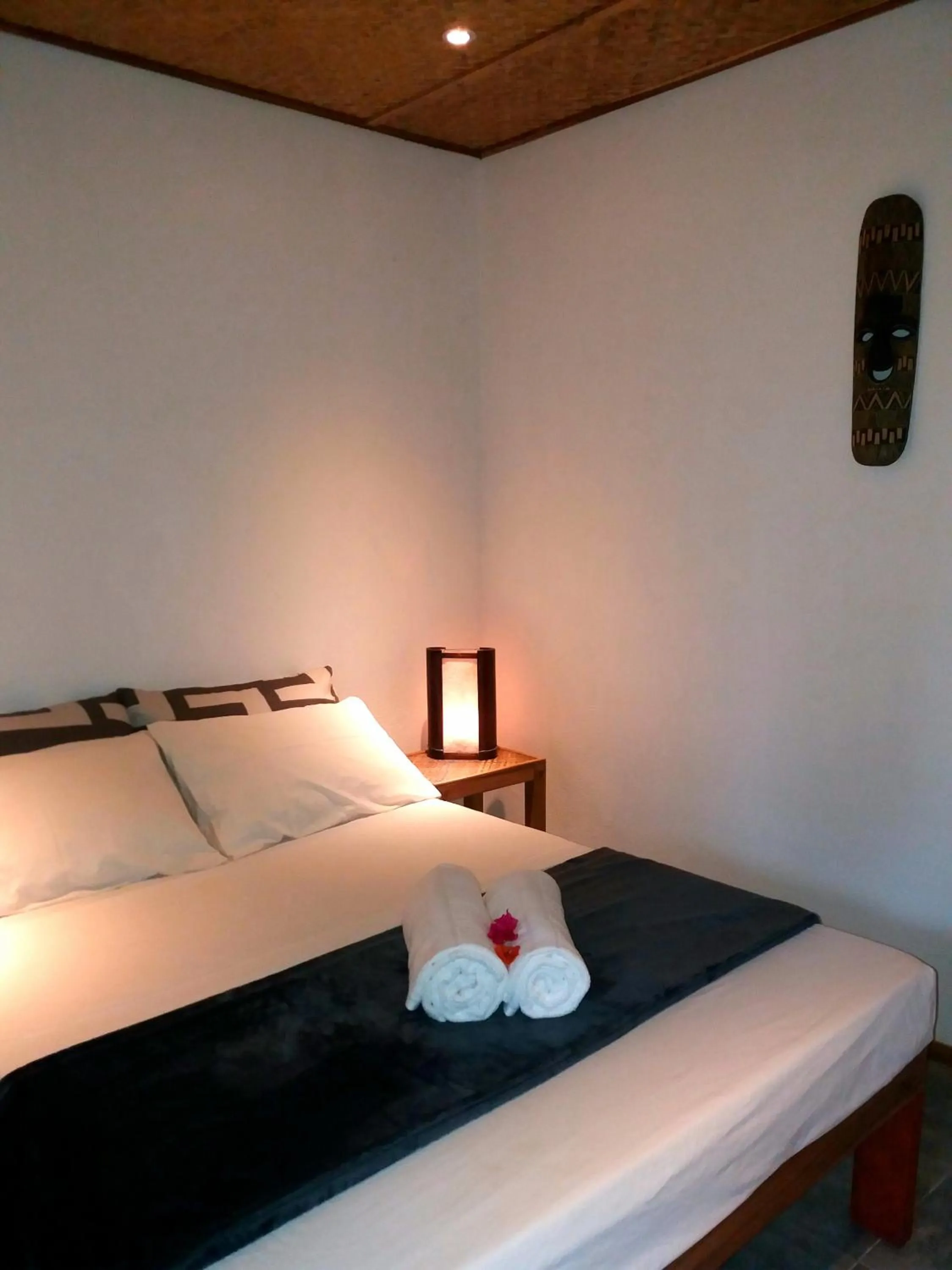 Bed in Valerie Lodge