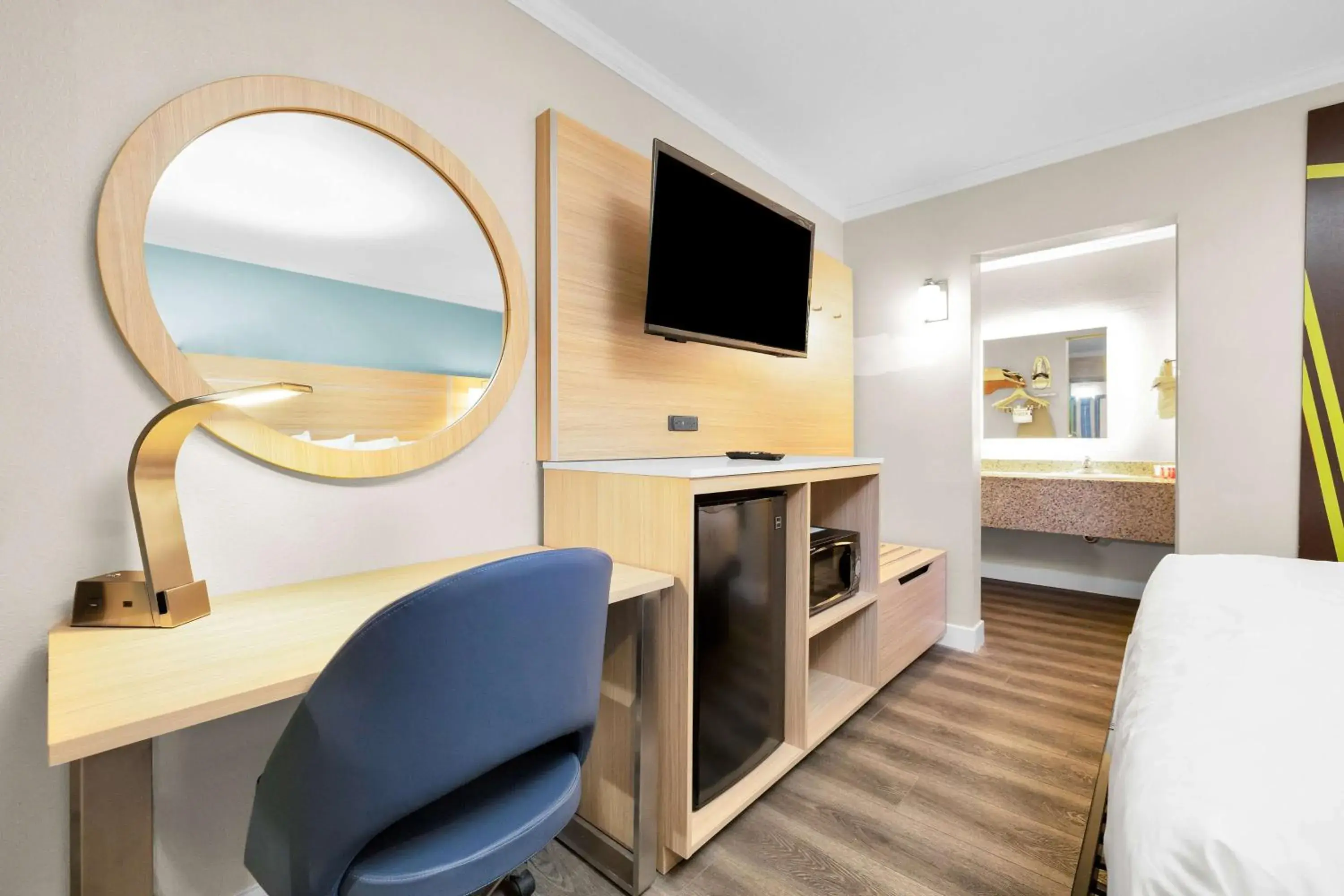 King Room - Non-Smoking in SureStay by Best Western San Francisco Marina District King Room - Non-Smoking in SureStay by Best Western San Francisco Marina District