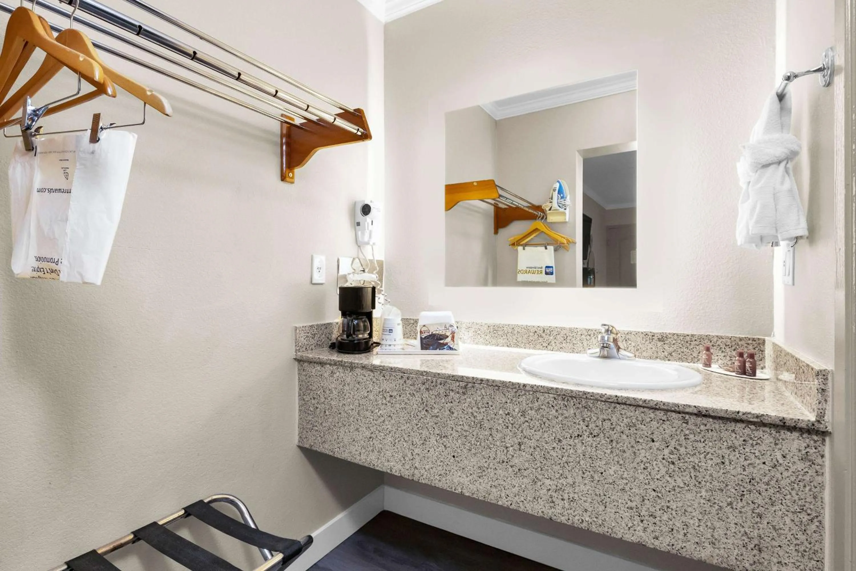 Bathroom in SureStay by Best Western San Francisco Marina District