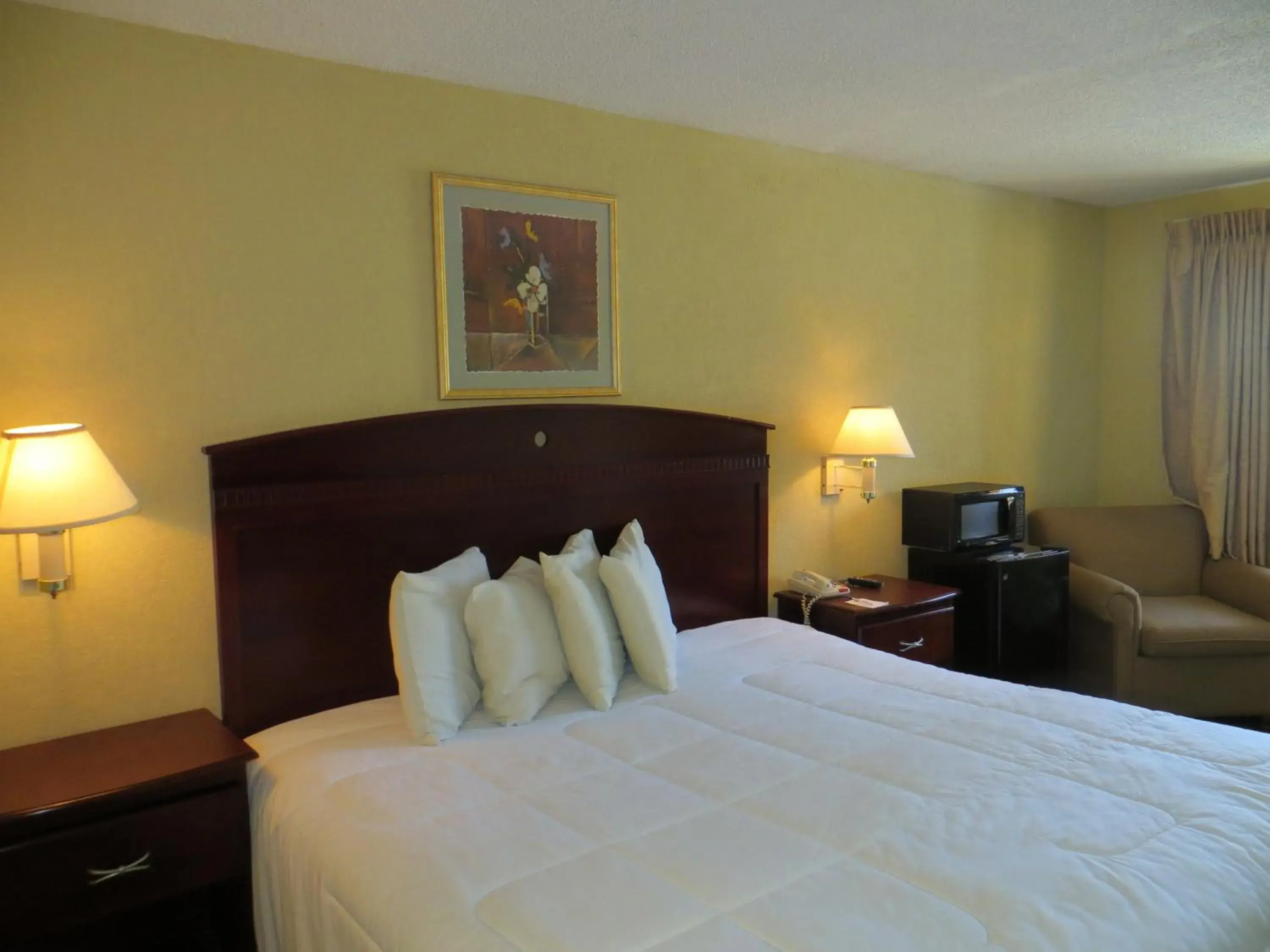 King Room - Smoking in Welcome Inn King Room - Smoking in Welcome Inn