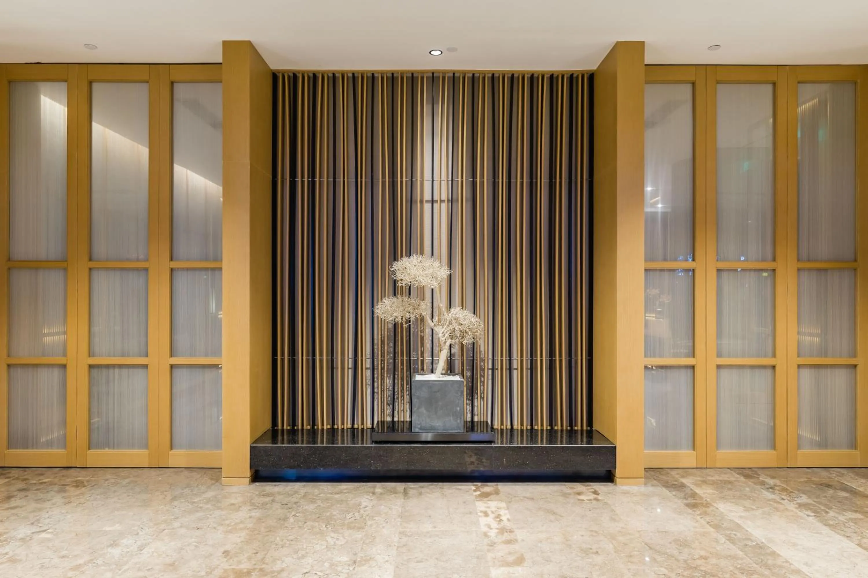 Yun He Ye Bo Hotel (Shanghai International Tourist Resort Wild Animal Park)