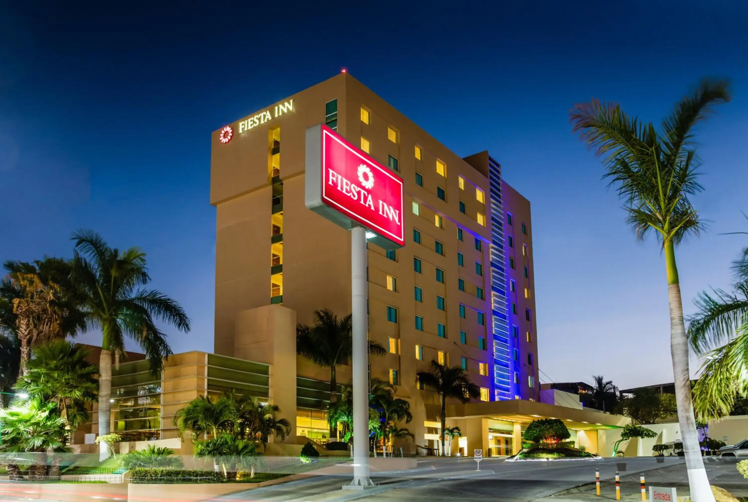 Property building in Fiesta Inn Tuxtla Gutierrez Property building in Fiesta Inn Tuxtla Gutierrez