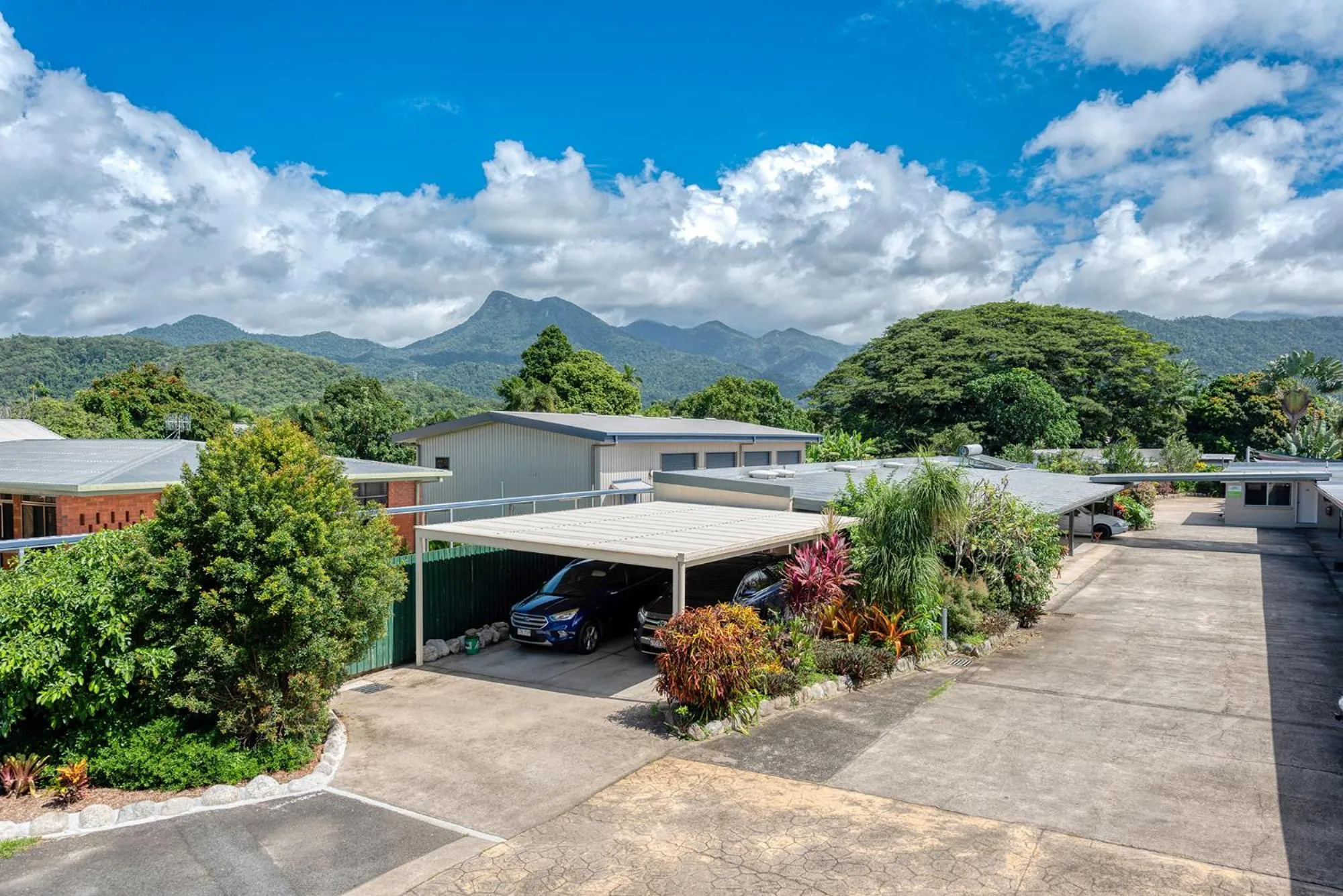 Property building in Demi View Motel