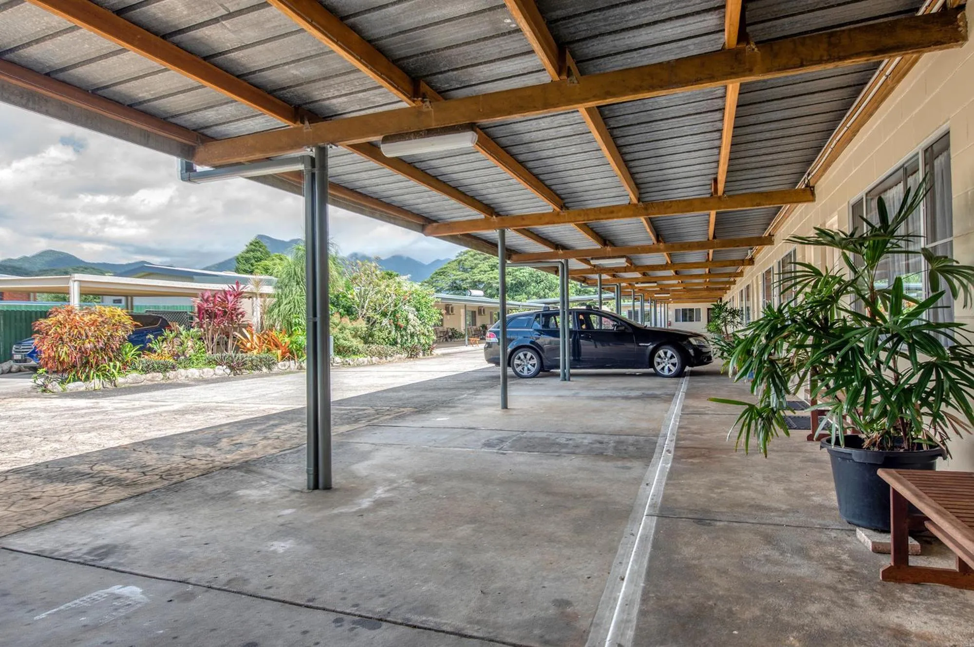 Parking in Demi View Motel