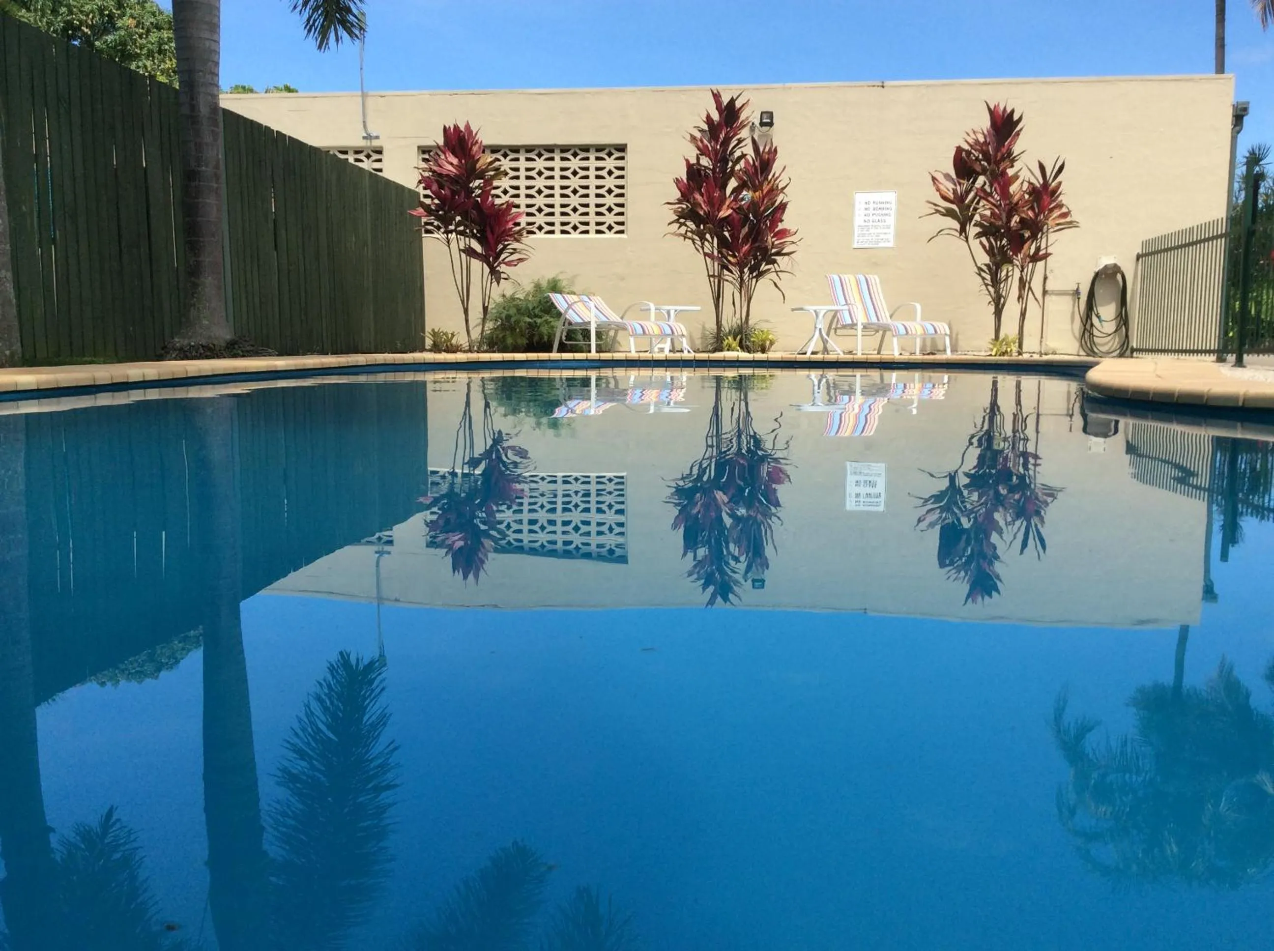 Swimming pool in Demi View Motel